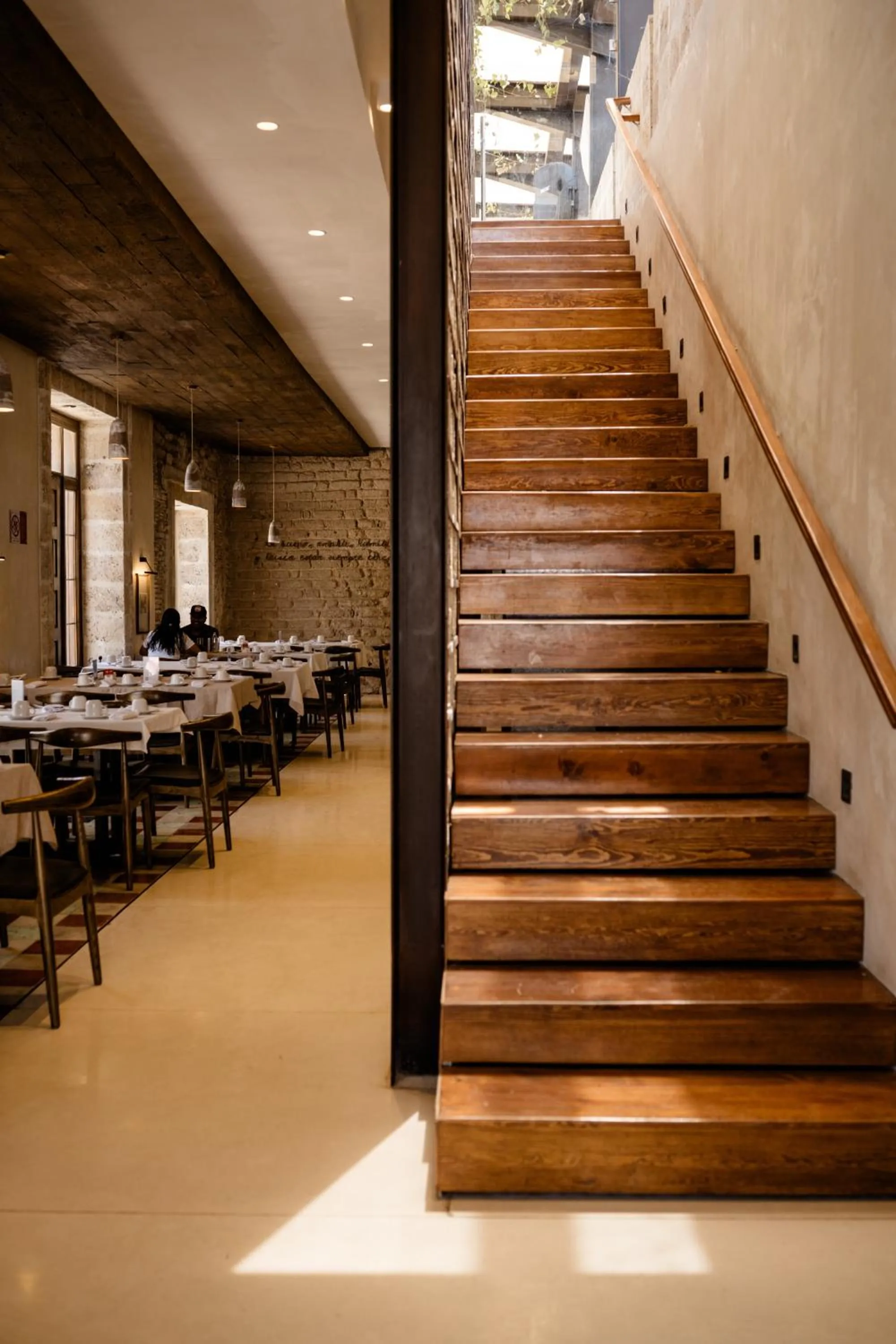 Restaurant/places to eat in Hotel Marielena