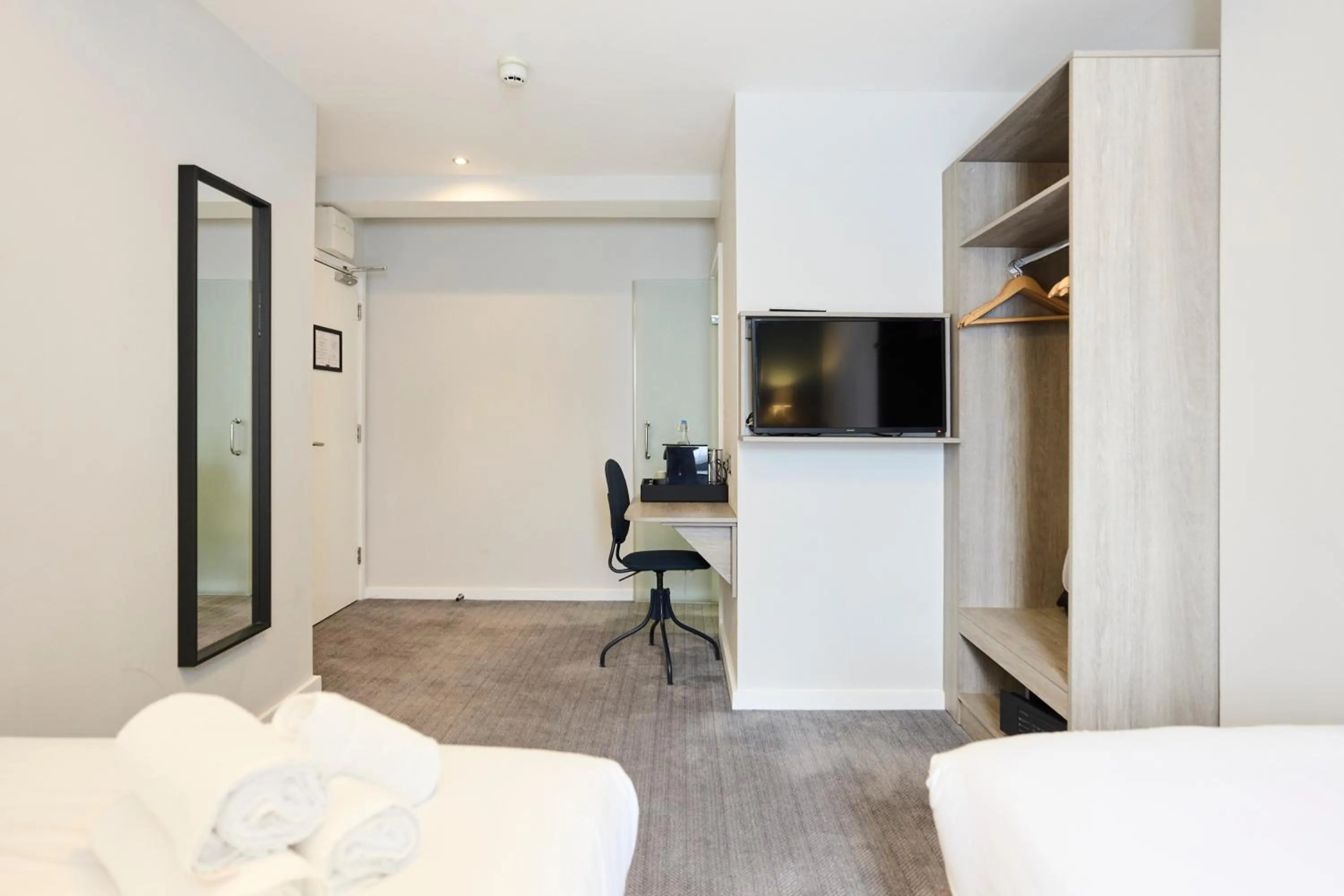 TV and multimedia, Bed in Prince William Hotel