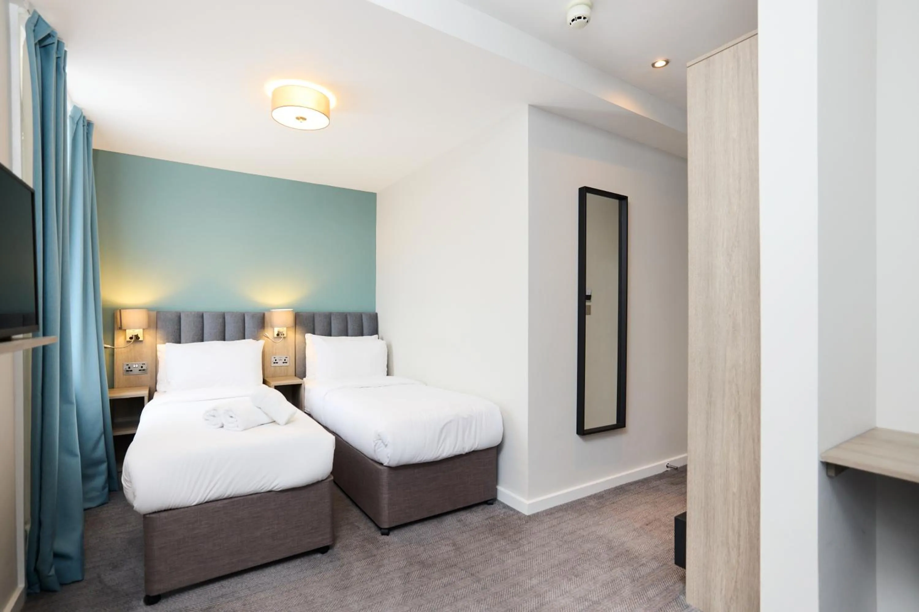 Bed in Prince William Hotel