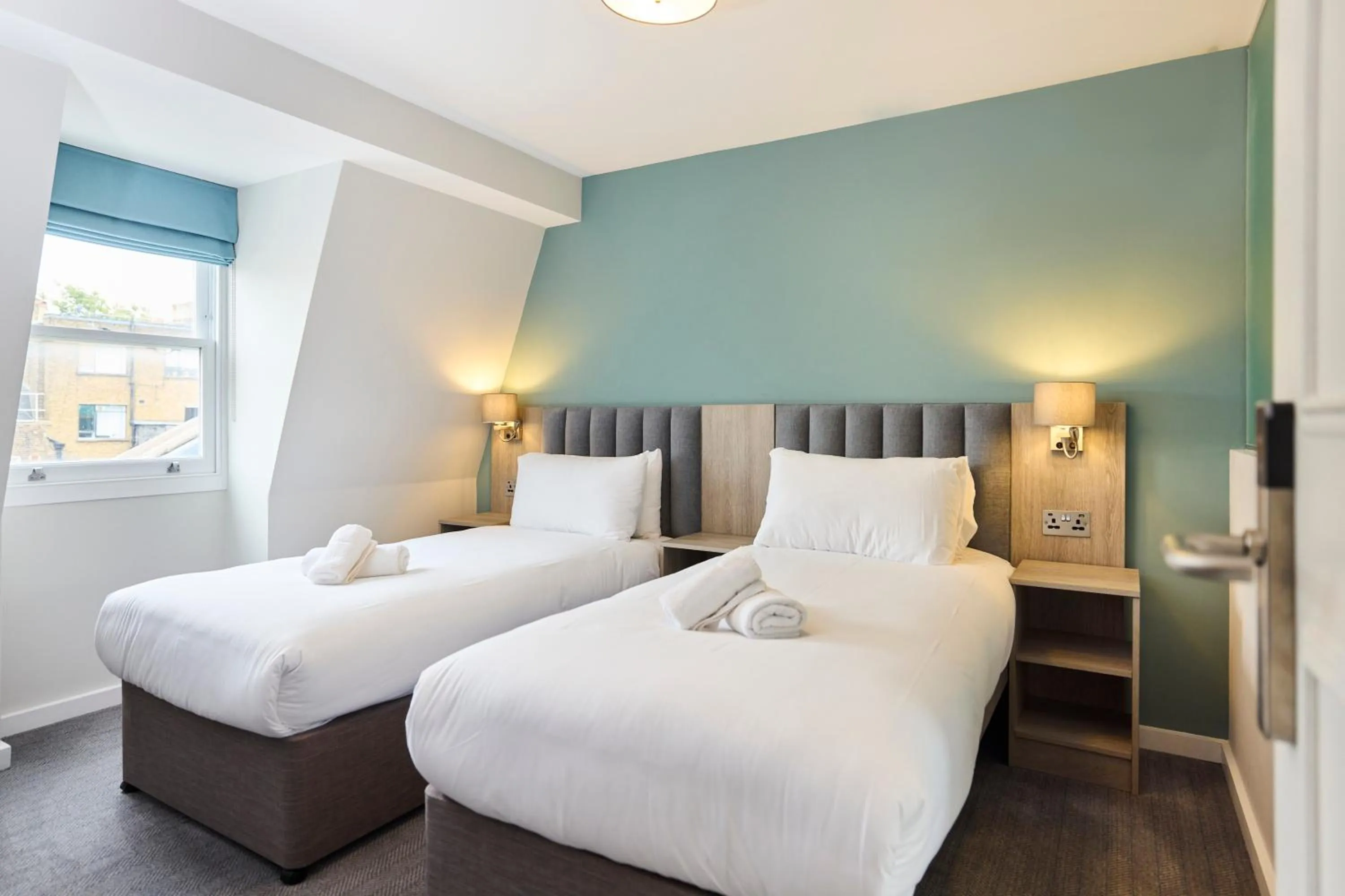 Bed in Prince William Hotel