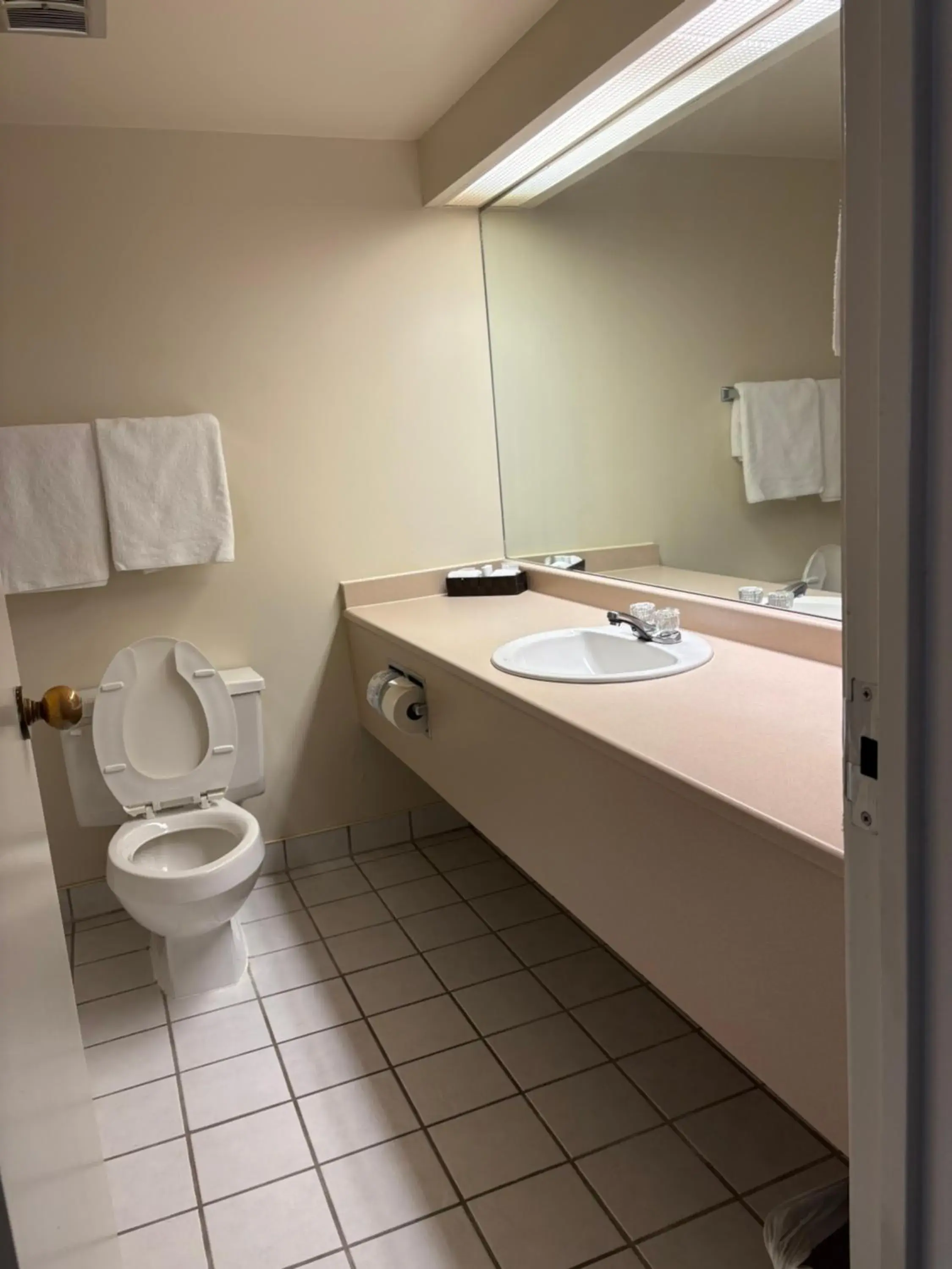 Executive King Room - single occupancy in Westlock Inn & Conference Centre Executive King Room - single occupancy in Westlock Inn & Conference Centre
