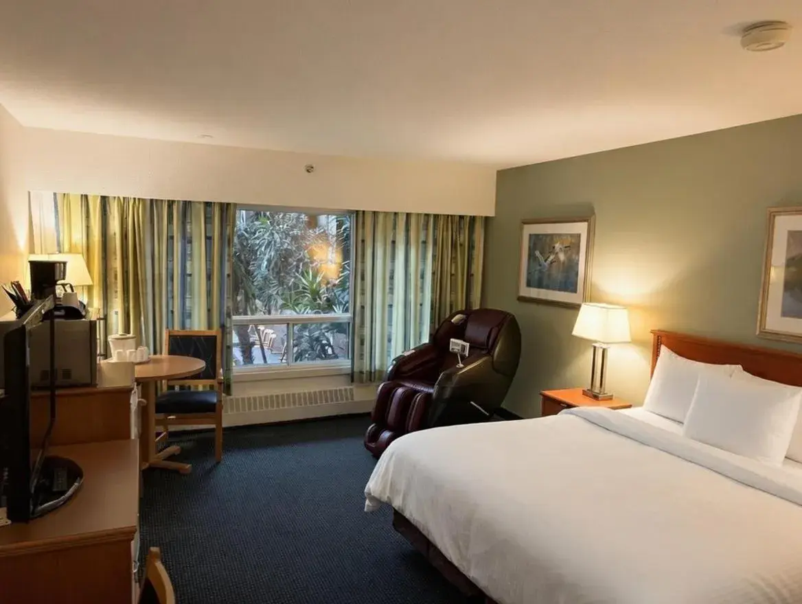 Bedroom, Bed in Westlock Inn & Conference Centre Bedroom, Bed in Westlock Inn & Conference Centre