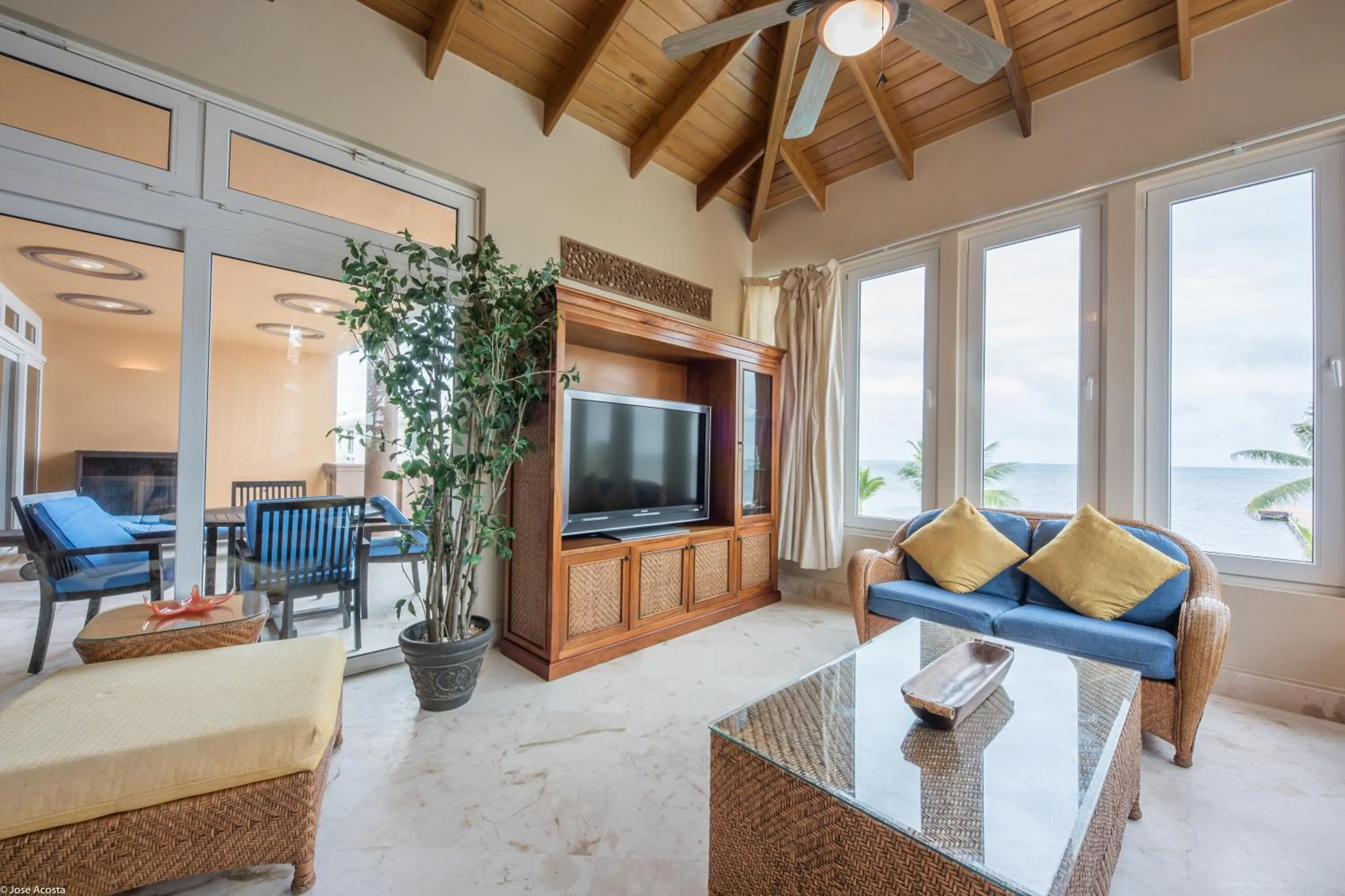 TV and multimedia in Belizean Cove Estates Beachfront Villas