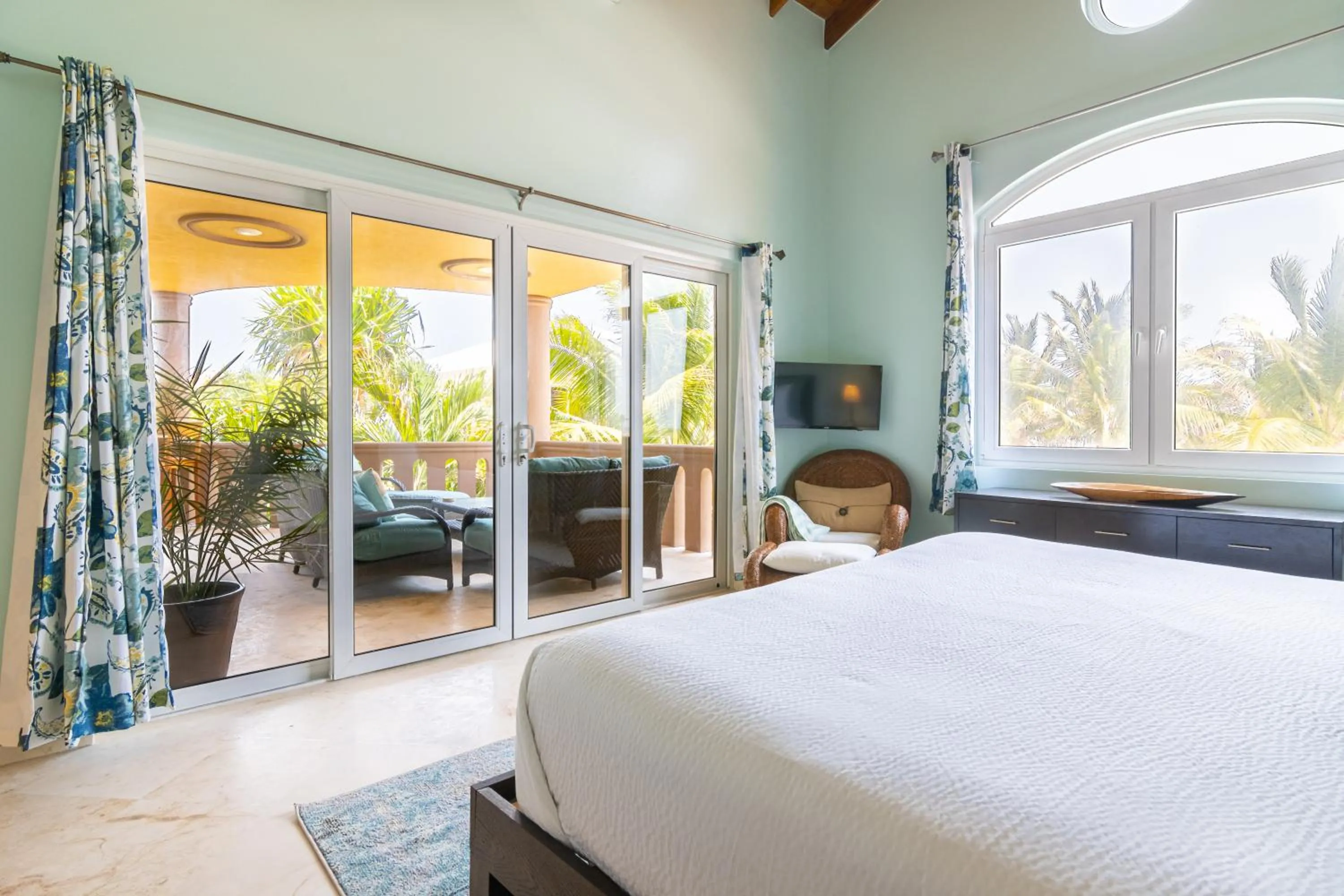 Bedroom, Bed in Belizean Cove Estates Beachfront Villas