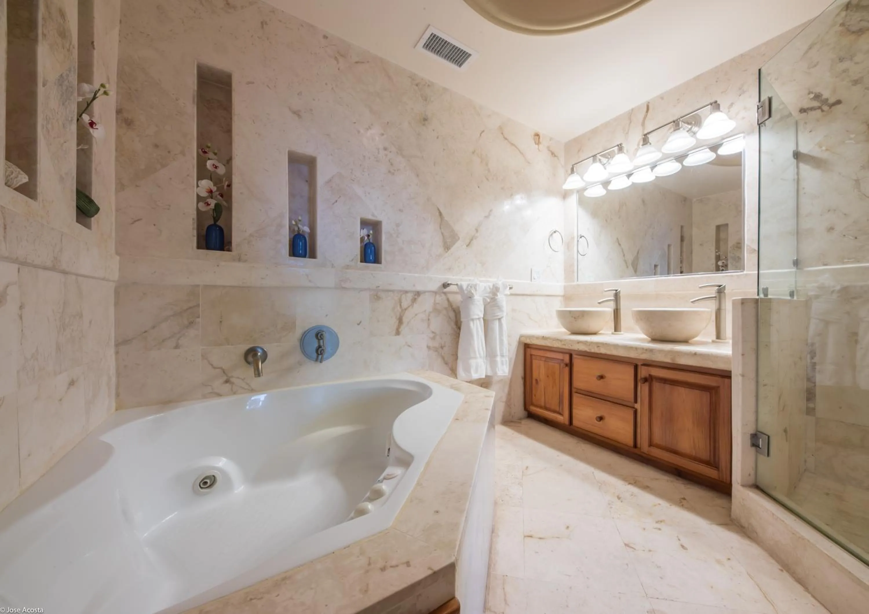 Bathroom in Belizean Cove Estates Beachfront Villas