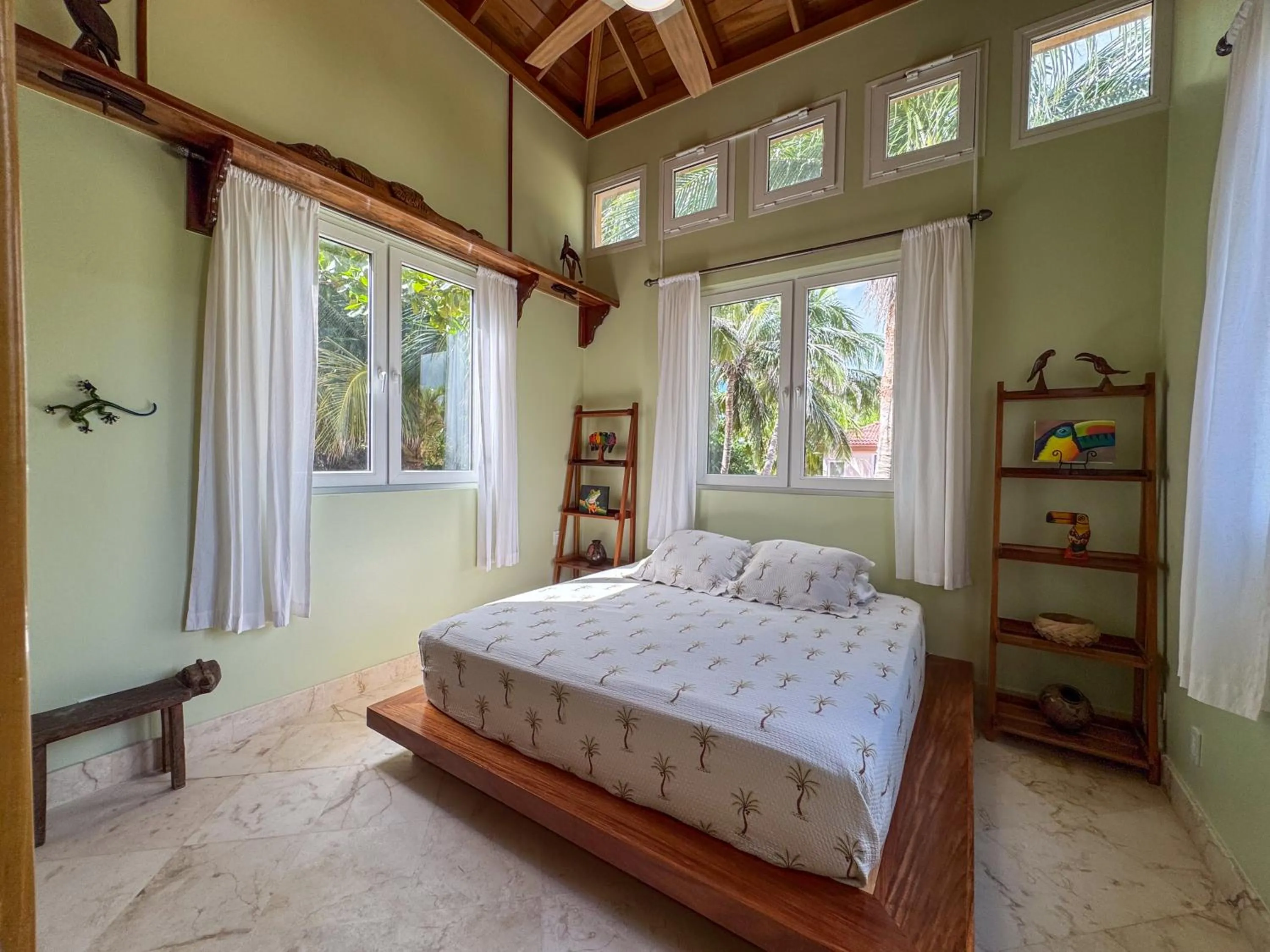 Bed in Belizean Cove Estates Beachfront Villas