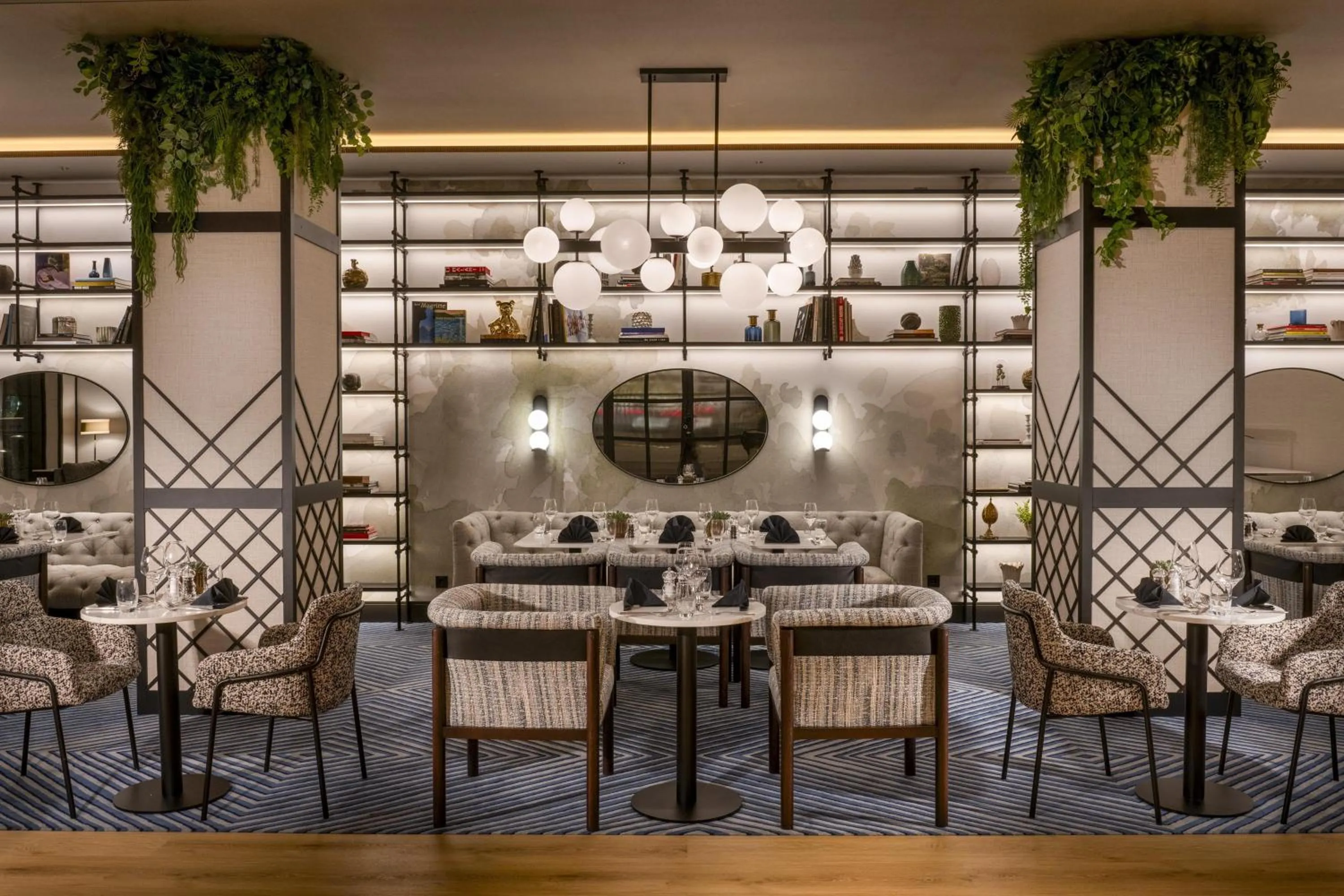 Restaurant/places to eat in DoubleTree by Hilton Berlin Ku'damm