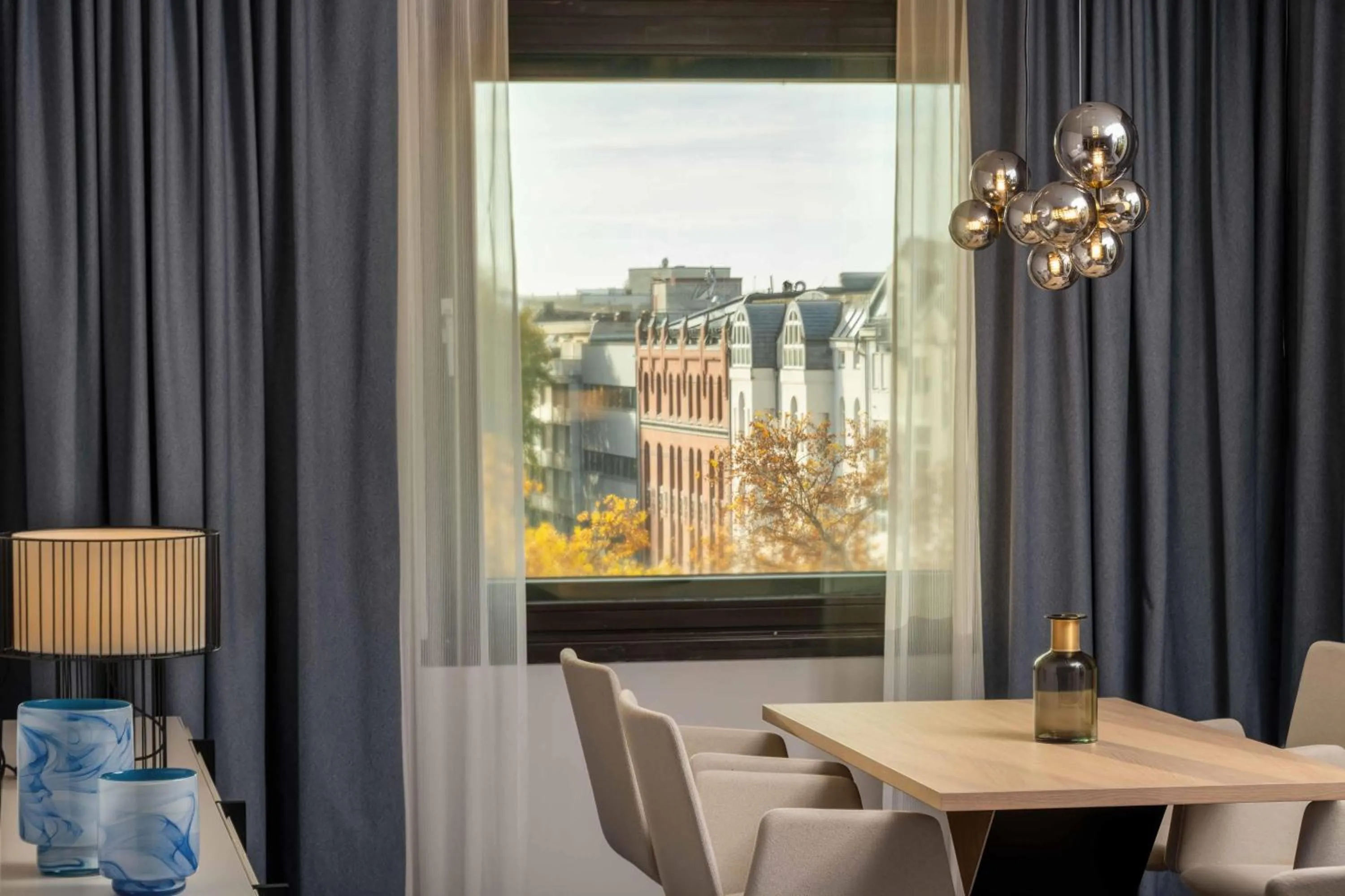 Photo of the whole room in DoubleTree by Hilton Berlin Ku'damm