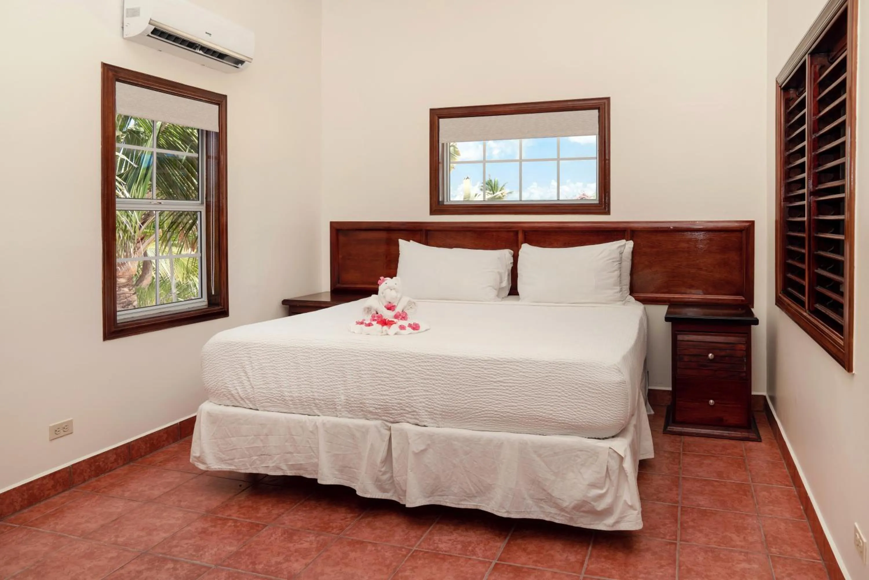 Bed in X'tan Ha- The Waterfront