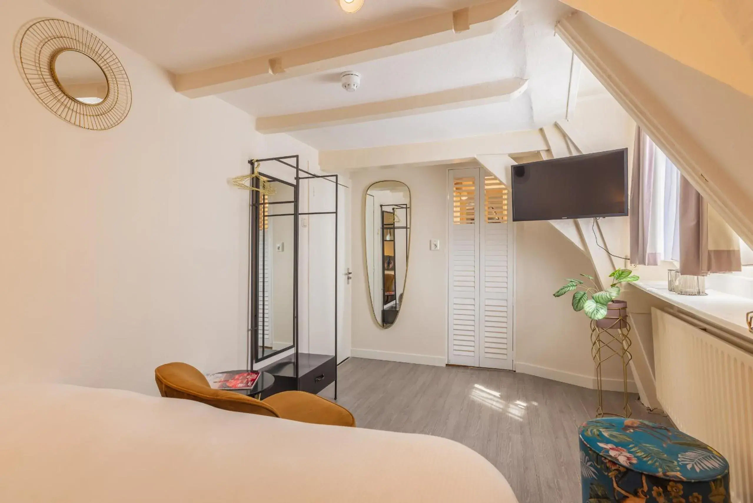 Single Room with Double Bed in LOT Hotel Single Room with Double Bed in LOT Hotel