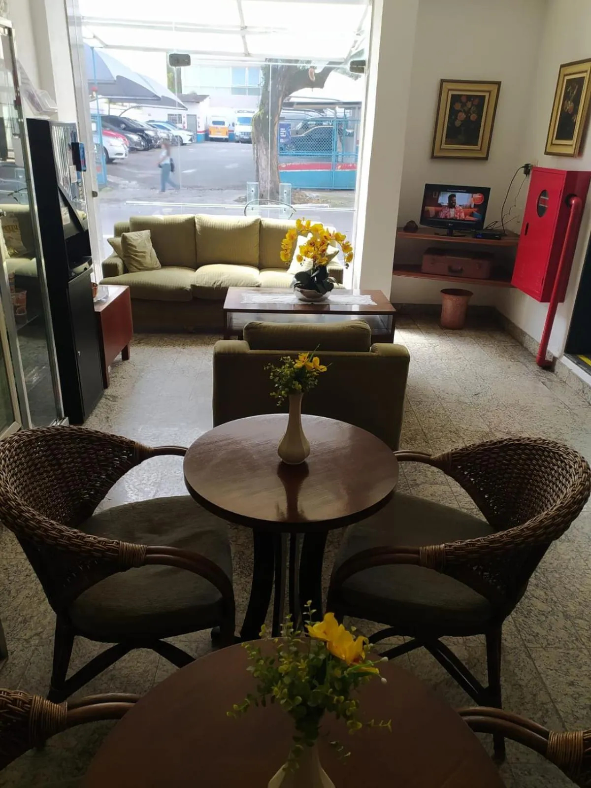 Communal lounge/ TV room in Dublin Hotel