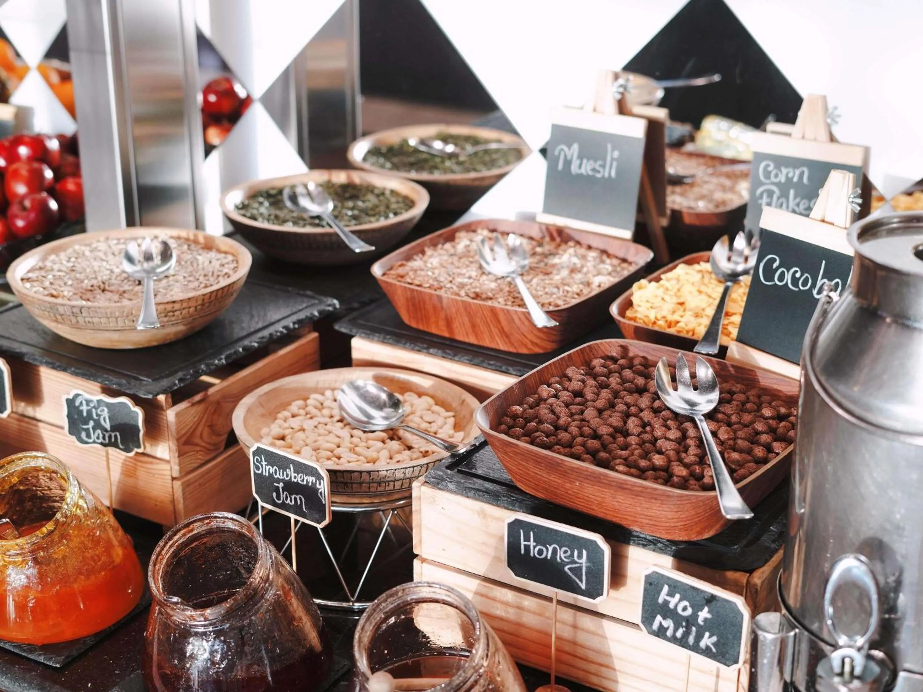 Restaurant/places to eat in Adagio Jeddah City Center