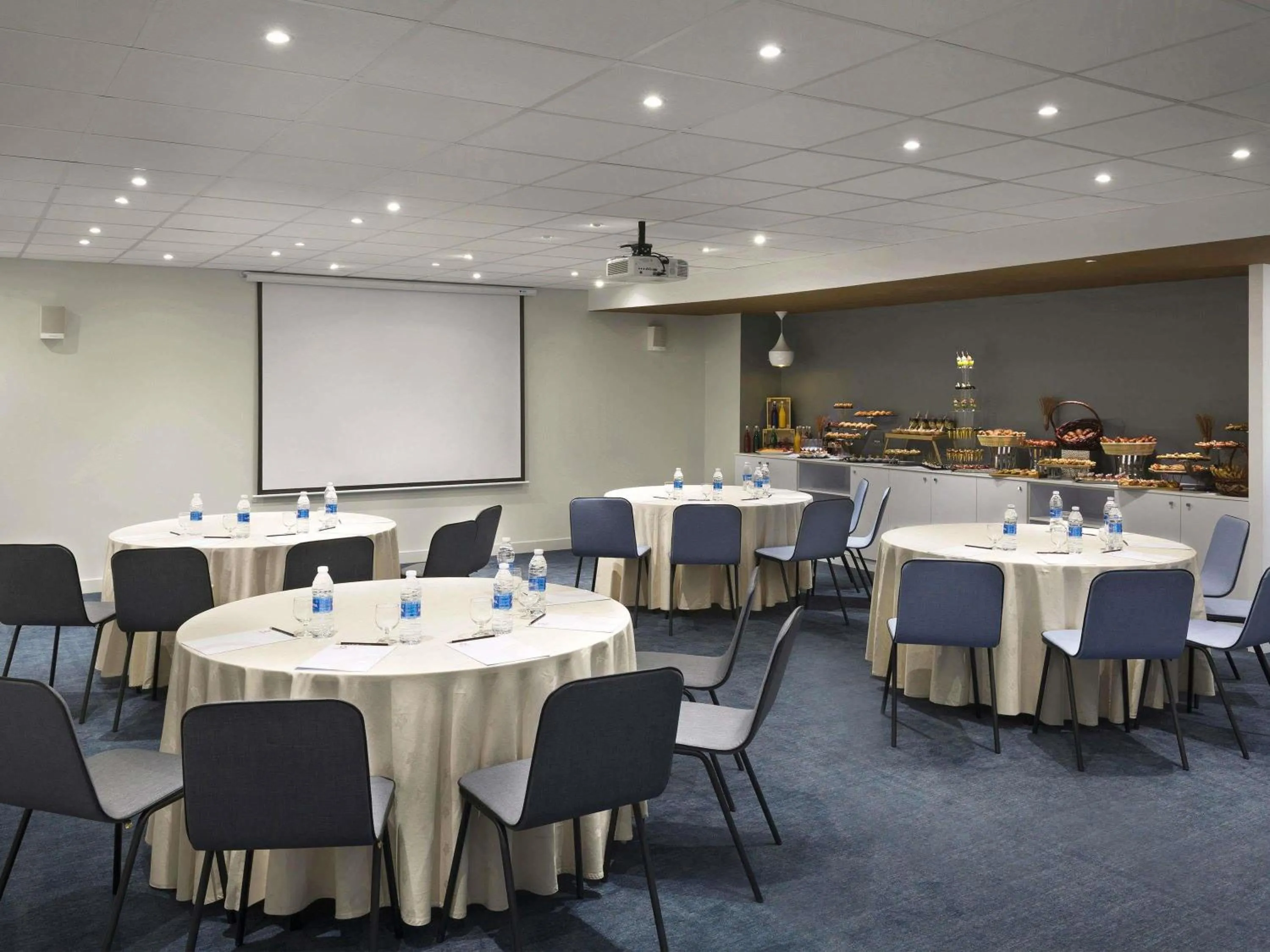 Meeting/conference room in Adagio Jeddah City Center
