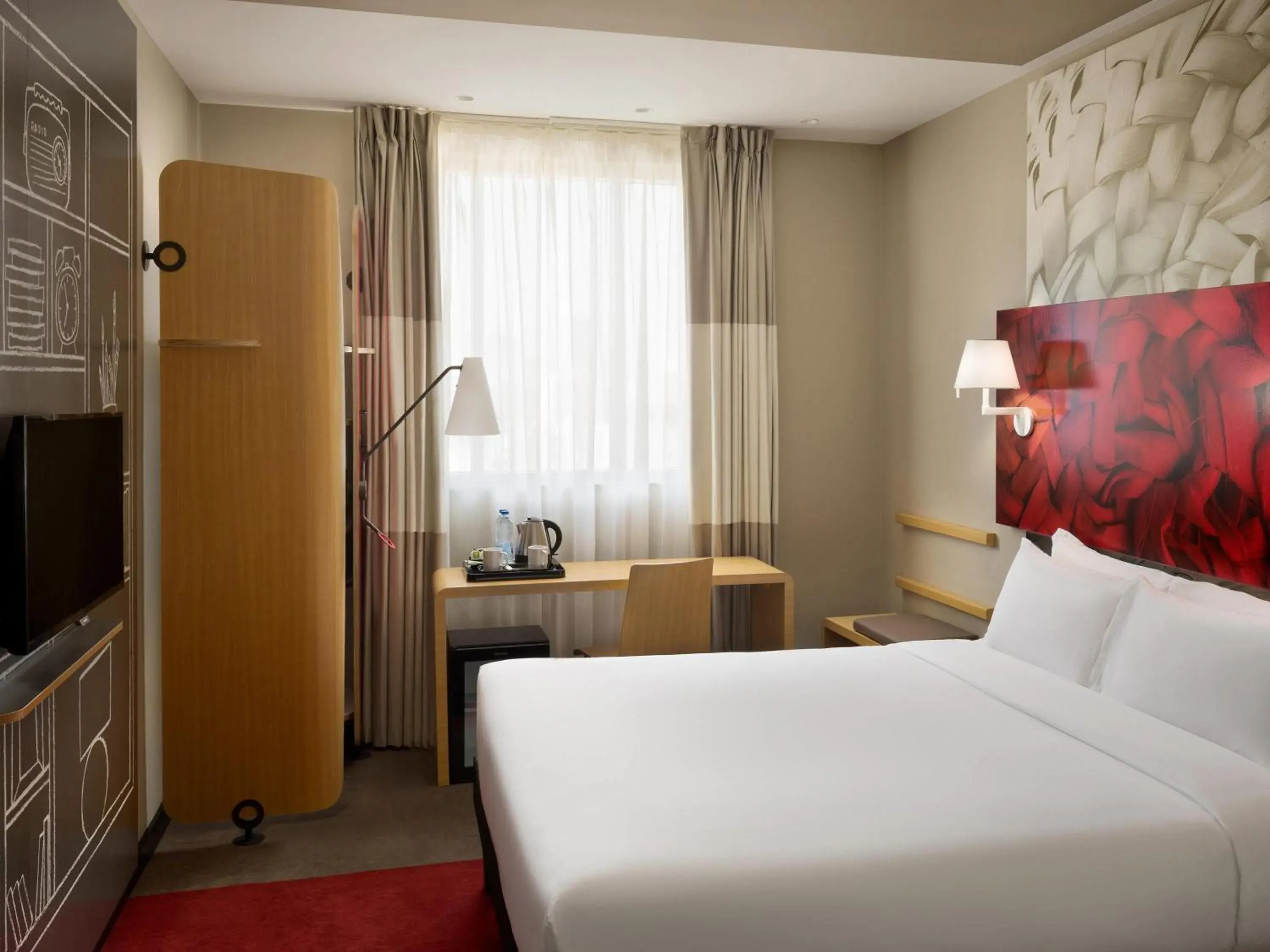 Bedroom, Bed in ibis Jeddah City Center Bedroom, Bed in ibis Jeddah City Center