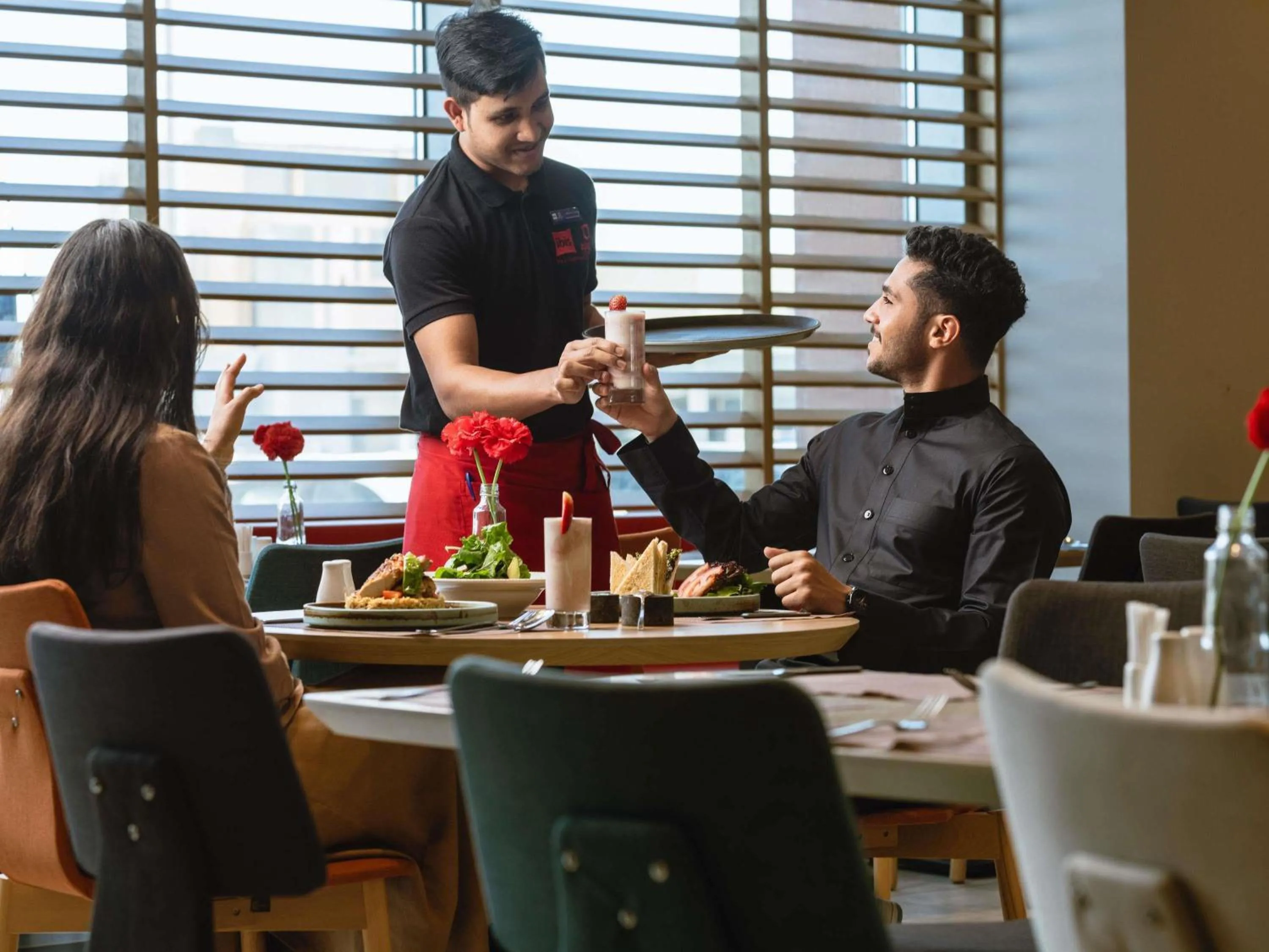 Restaurant/places to eat in ibis Jeddah City Center