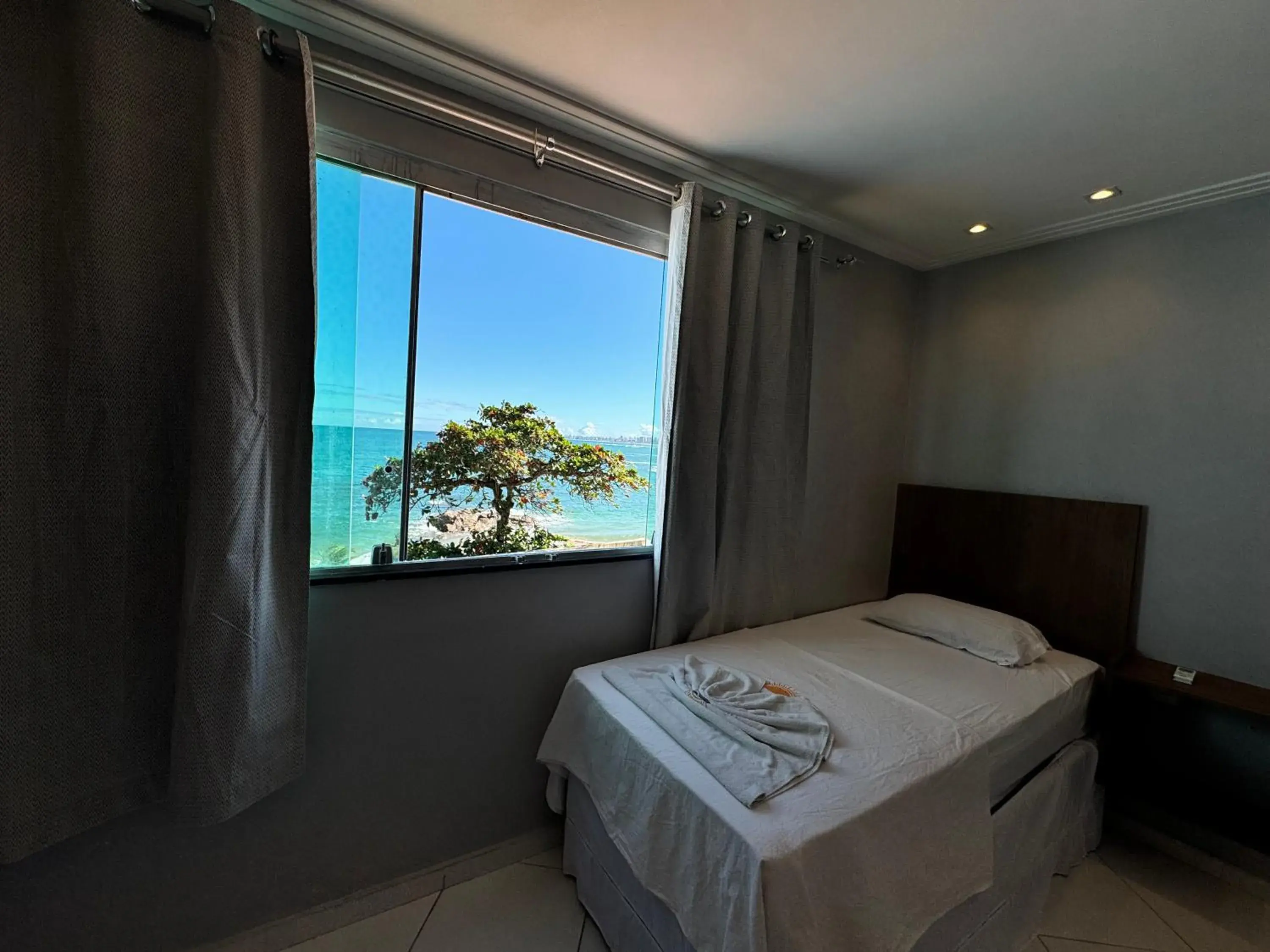 Quadruple Room with Sea View in Hotel Luar de Itapua Quadruple Room with Sea View in Hotel Luar de Itapua