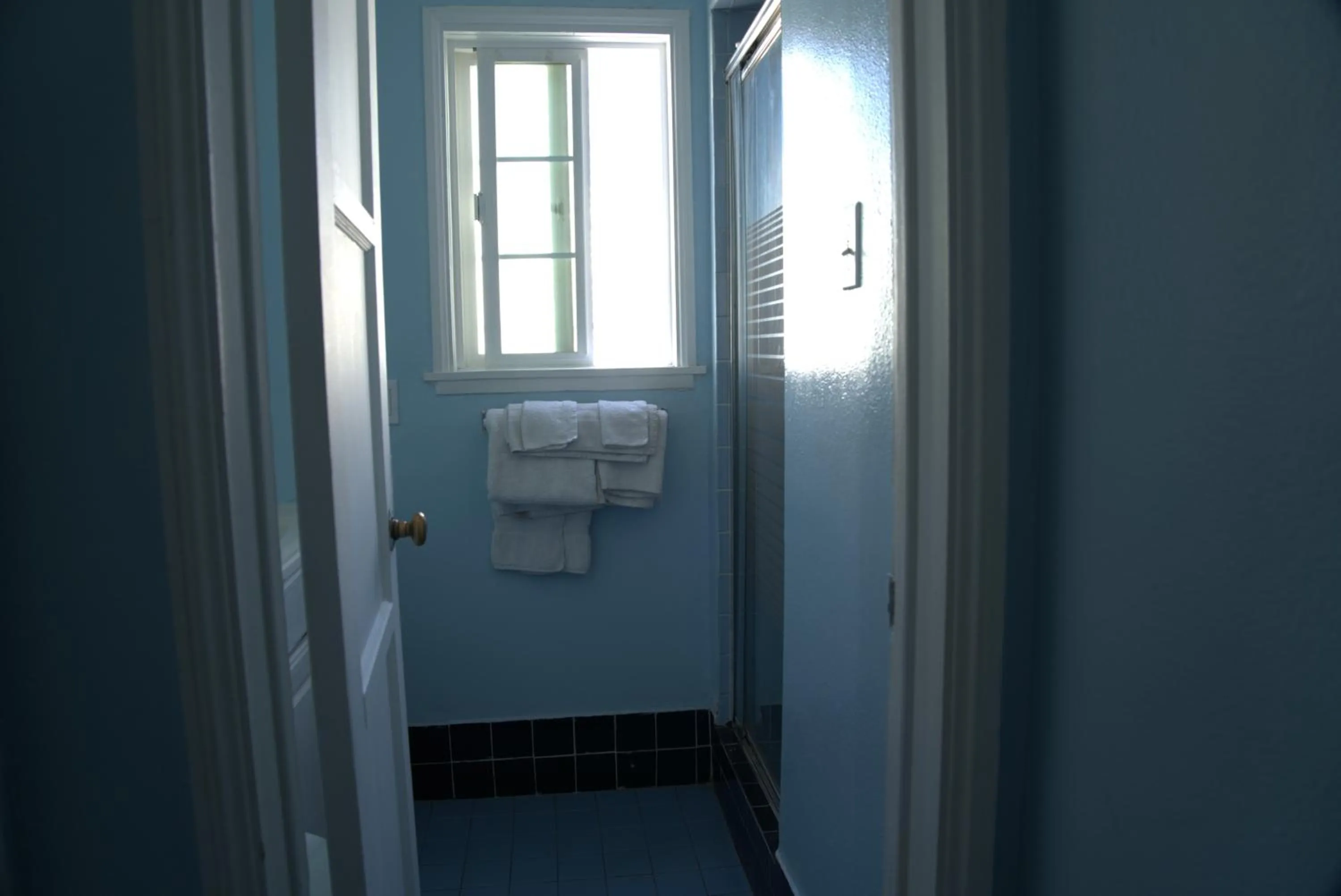 Bathroom in Mt. Gleason Motorlodge