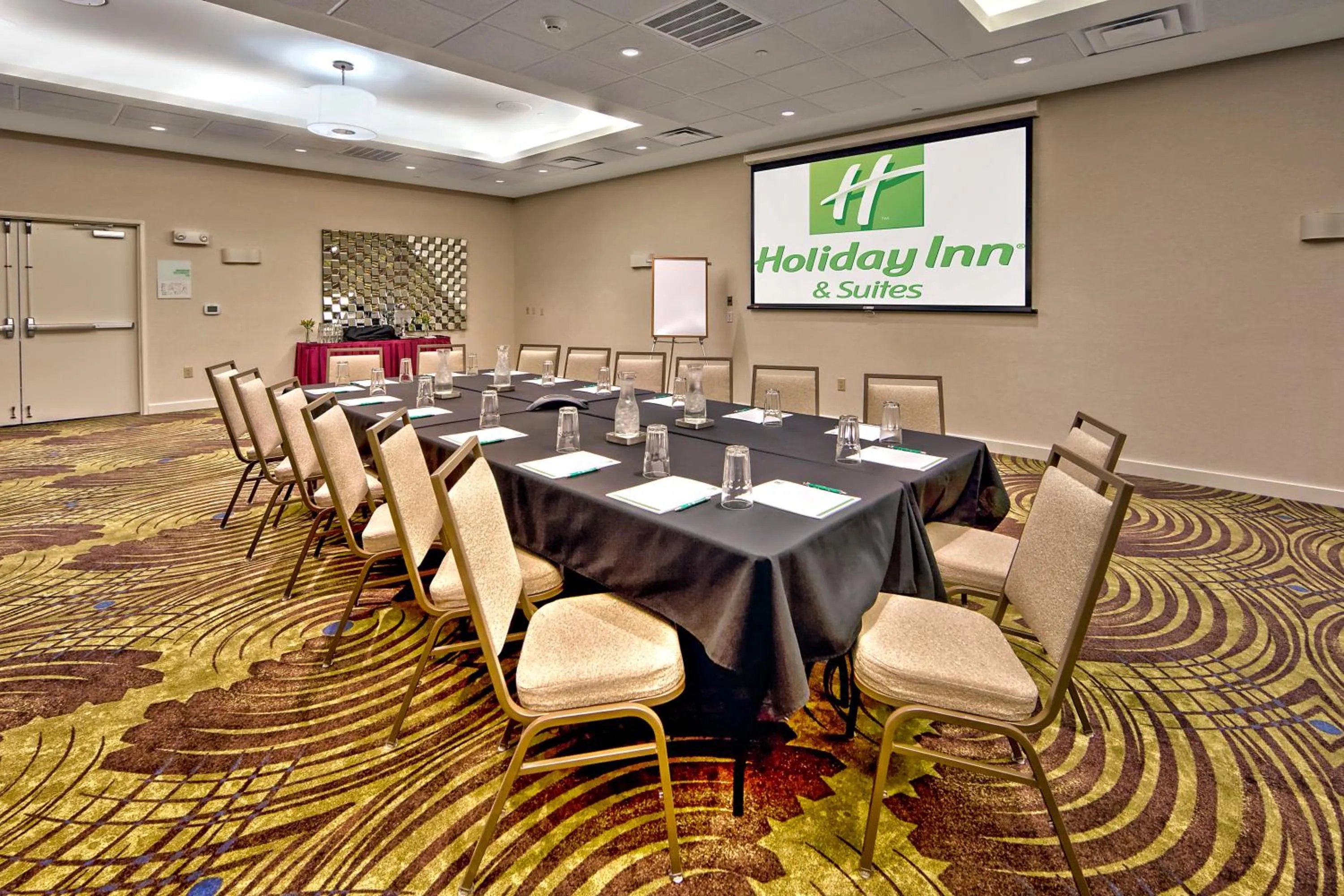 Meeting/conference room in Holiday Inn & Suites Tupelo North by IHG