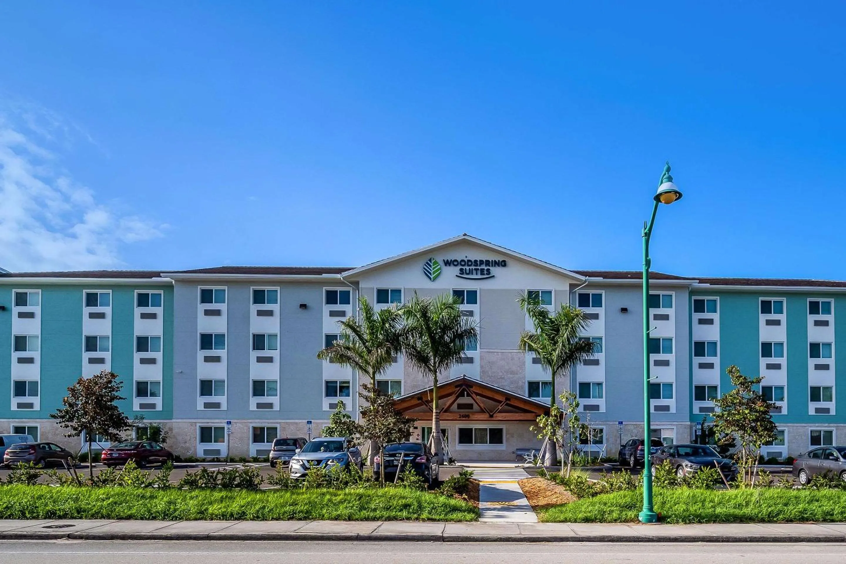 Property building in WoodSpring Suites Naples West