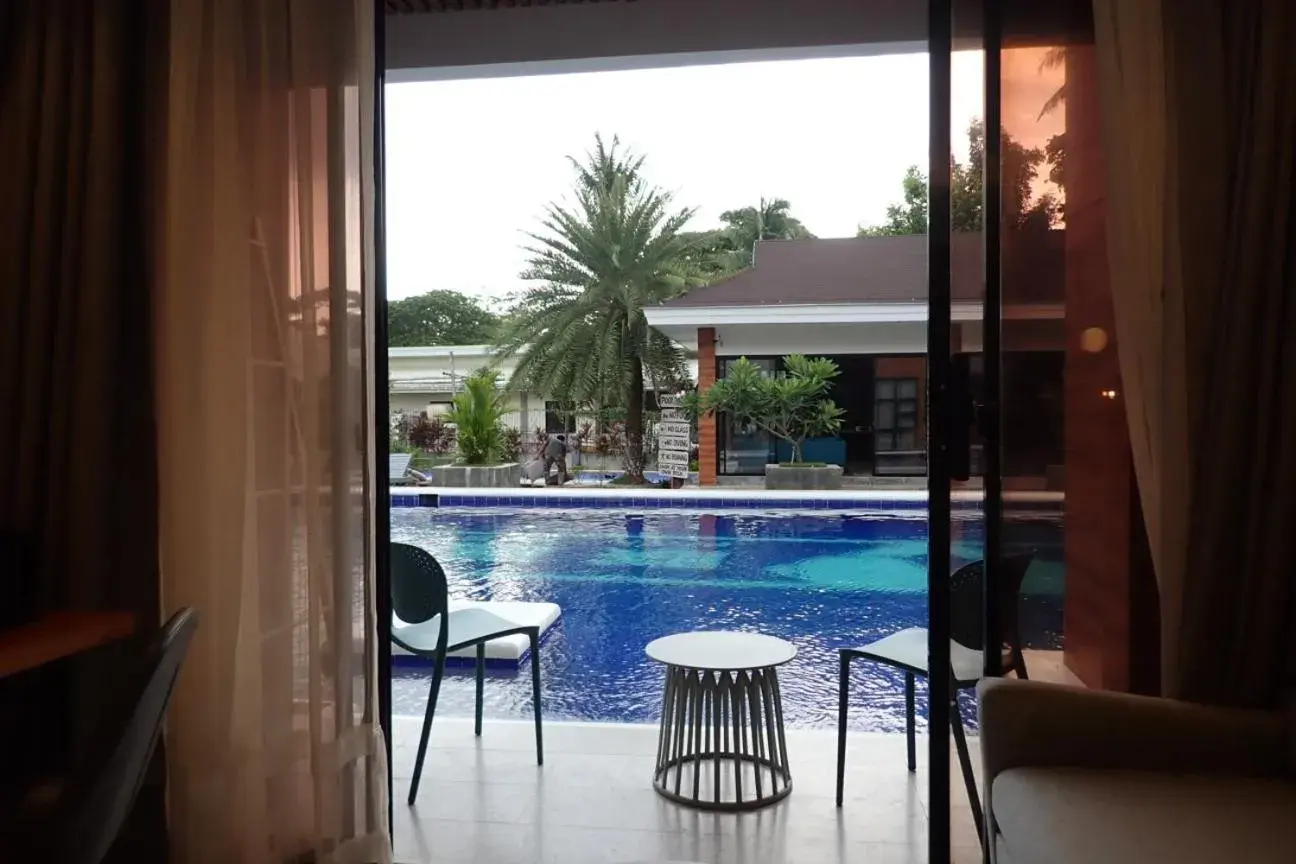 Pool view in Only Seed Resort 欧芮希度假酒店 Pool view in Only Seed Resort 欧芮希度假酒店