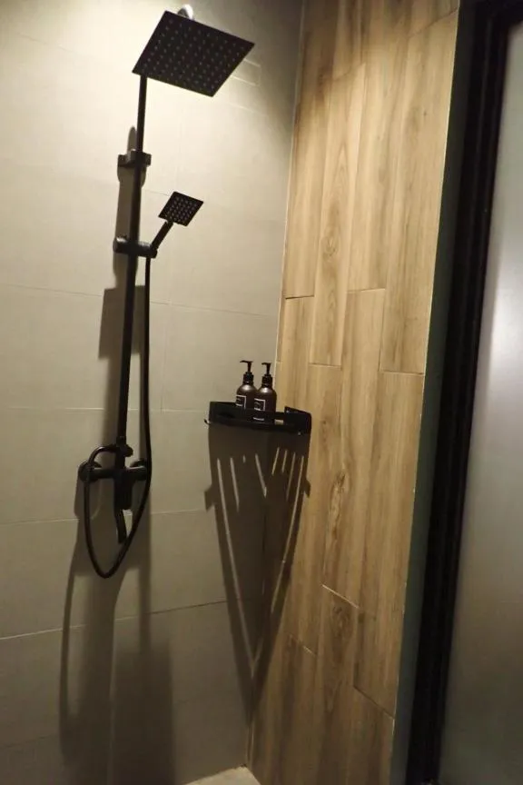 Shower in Only Seed Resort 欧芮希度假酒店