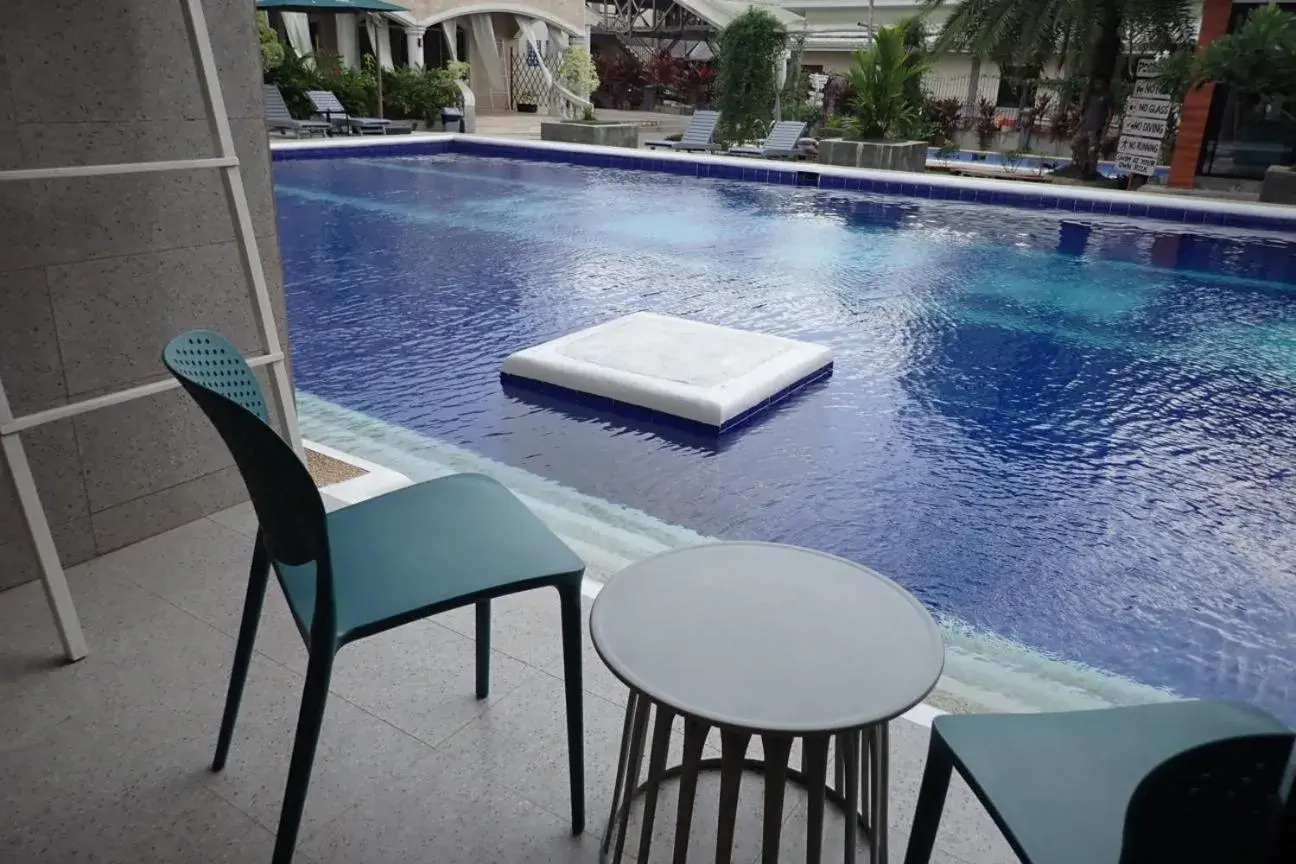 Pool view in Only Seed Resort 欧芮希度假酒店 Pool view in Only Seed Resort 欧芮希度假酒店