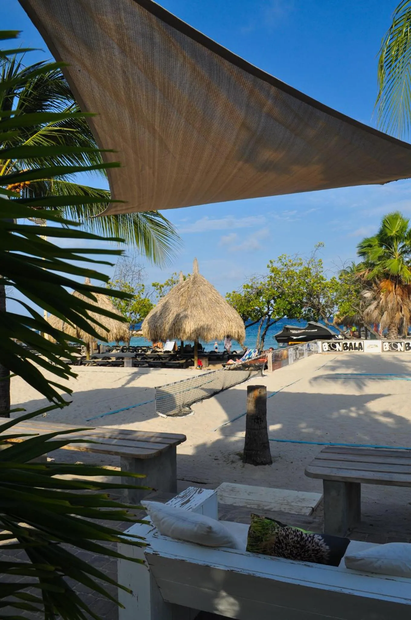 Beach in Hibiscus Beach House