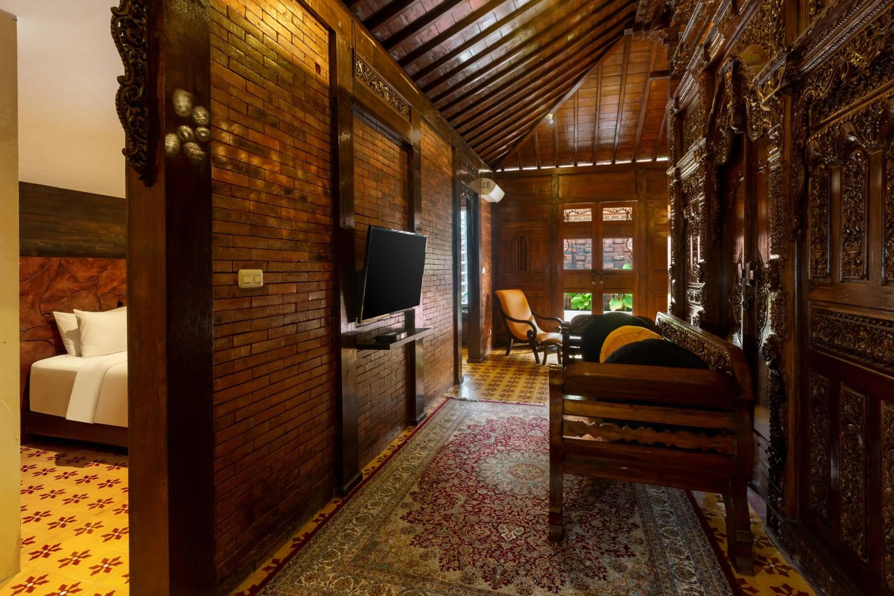 TV and multimedia in Bale Devata Resort