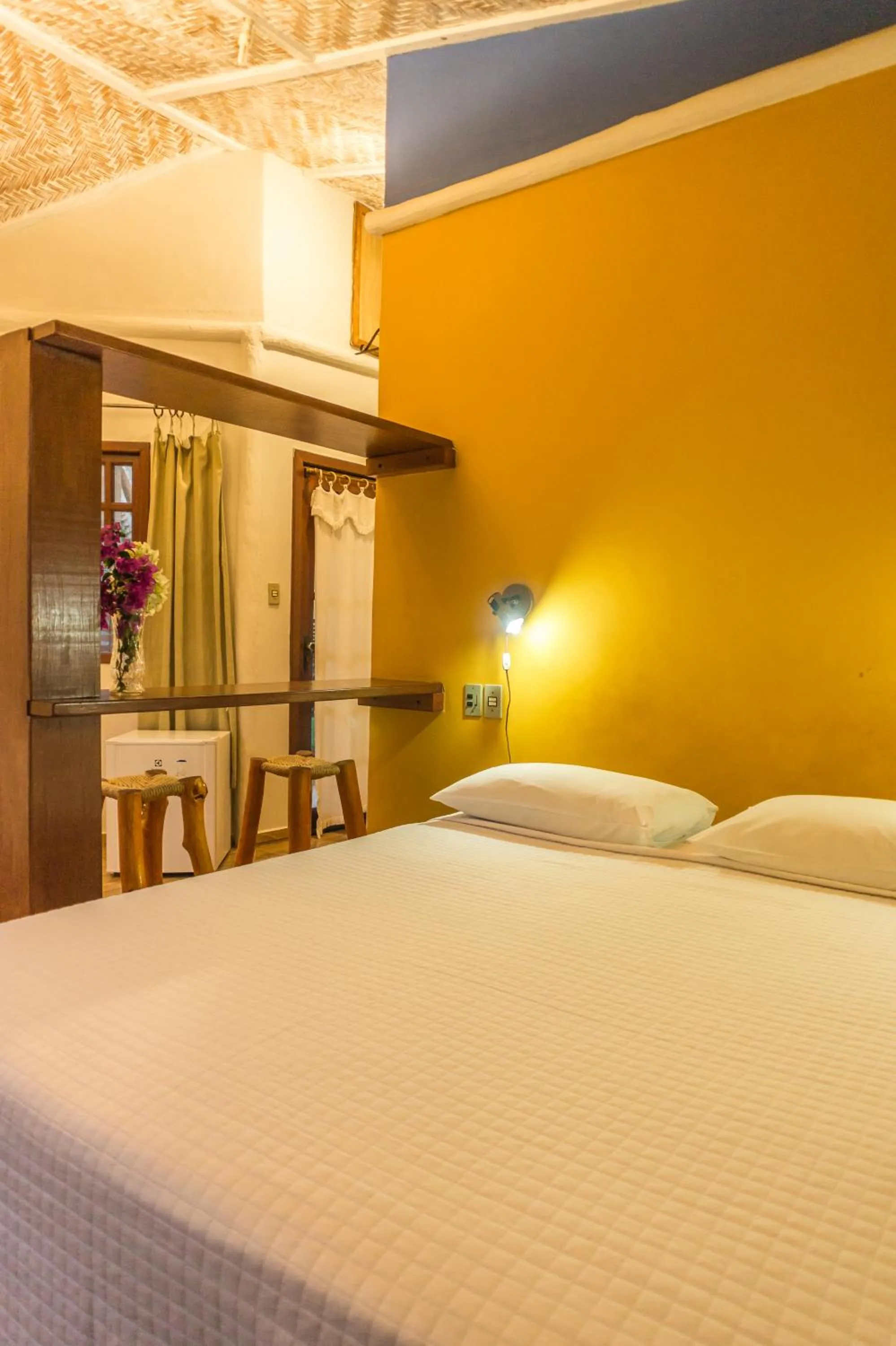 Photo of the whole room, Bed in Pousada Chão da Serra