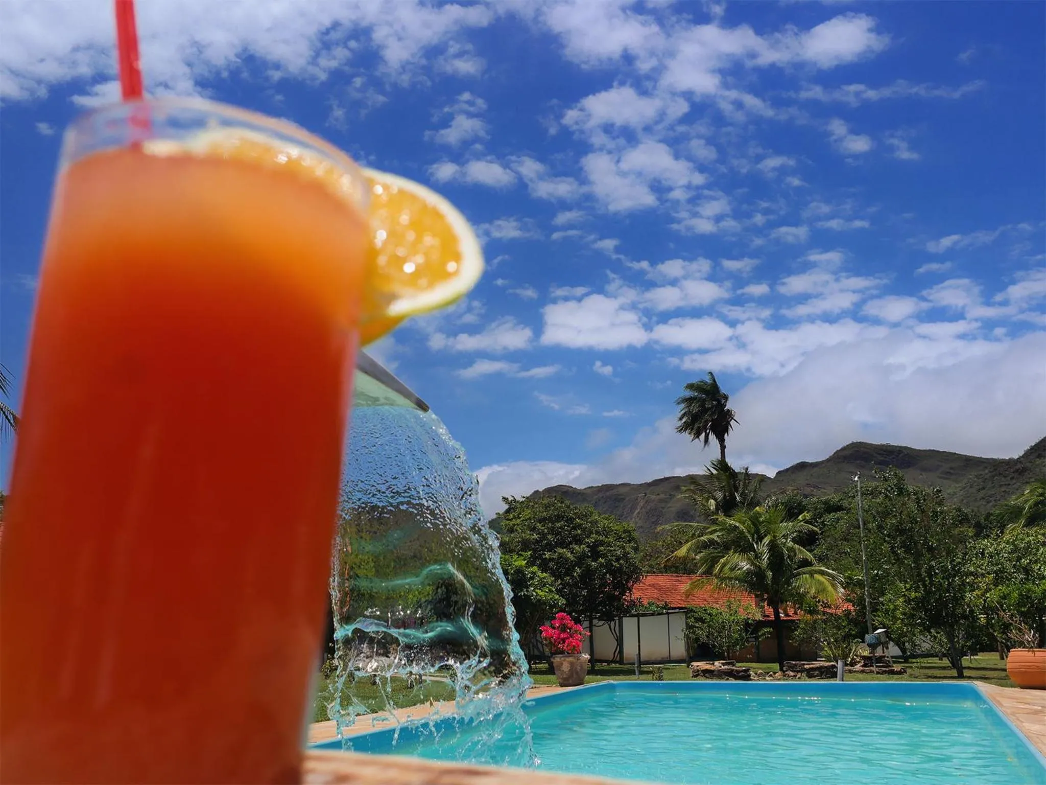 Swimming pool in Pousada Chão da Serra