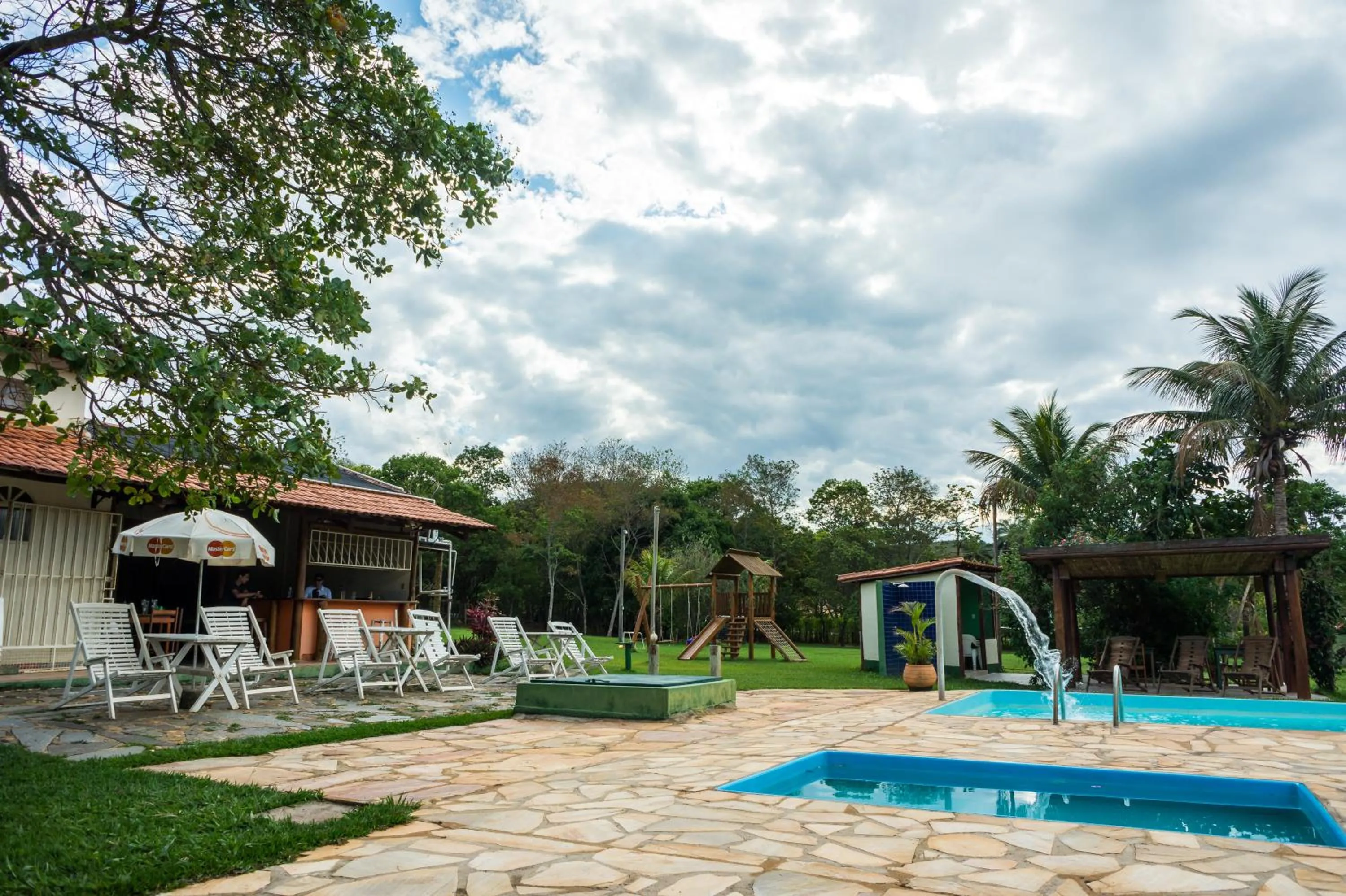 Swimming pool in Pousada Chão da Serra