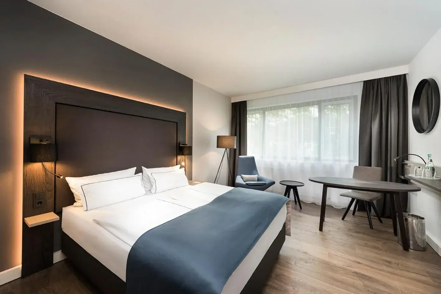 Bedroom, Bed in Holiday Inn Berlin City-West by IHG Bedroom, Bed in Holiday Inn Berlin City-West by IHG