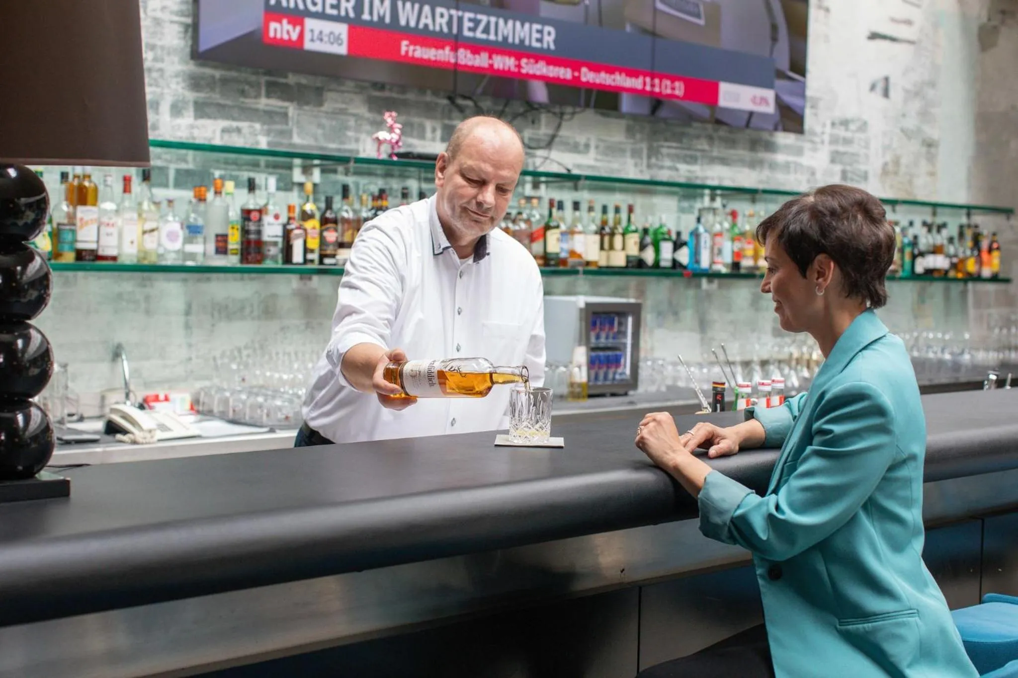 Lounge or bar in Holiday Inn Berlin City-West by IHG