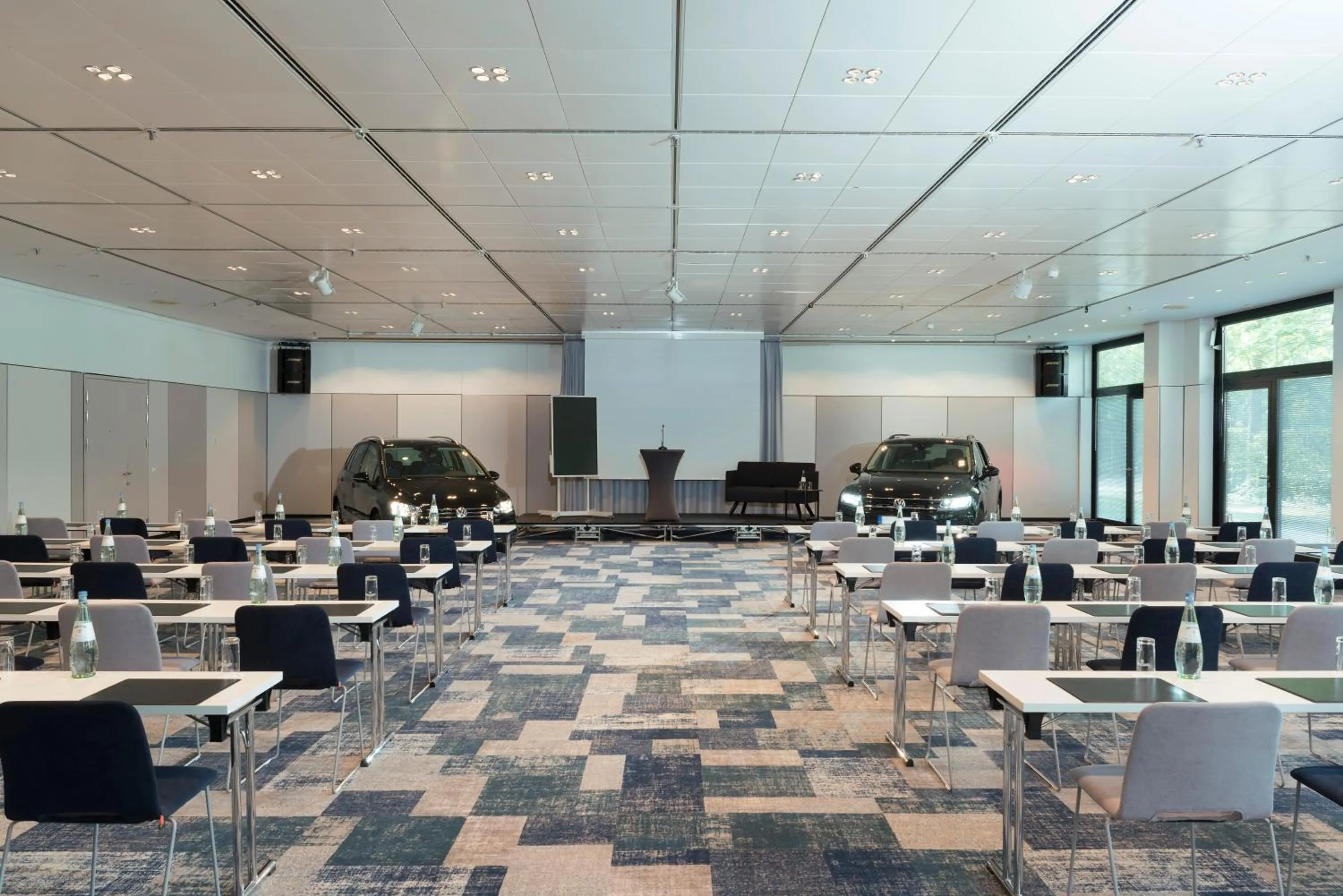 Meeting/conference room in Holiday Inn Berlin City-West by IHG