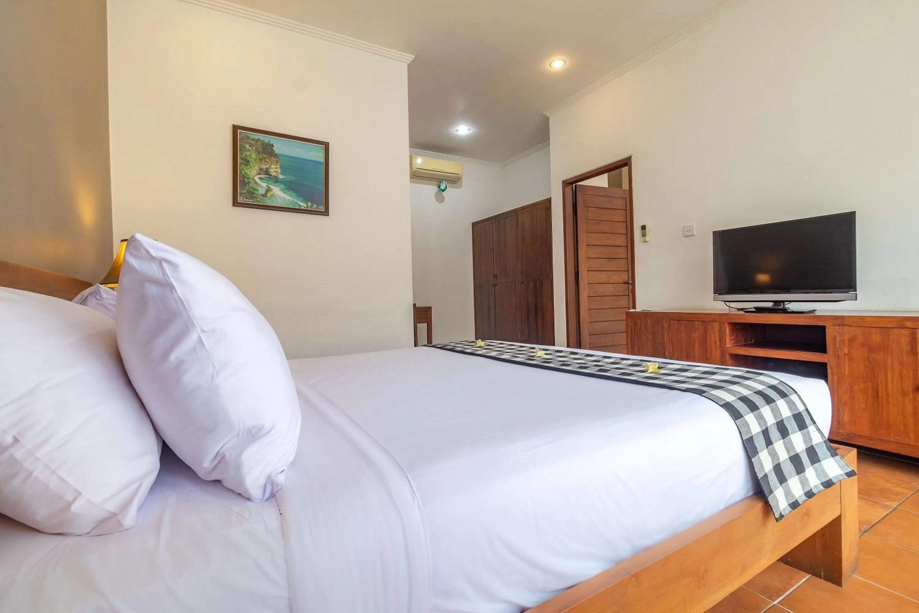 Photo of the whole room, Bed in Vidi Boutique Hotel