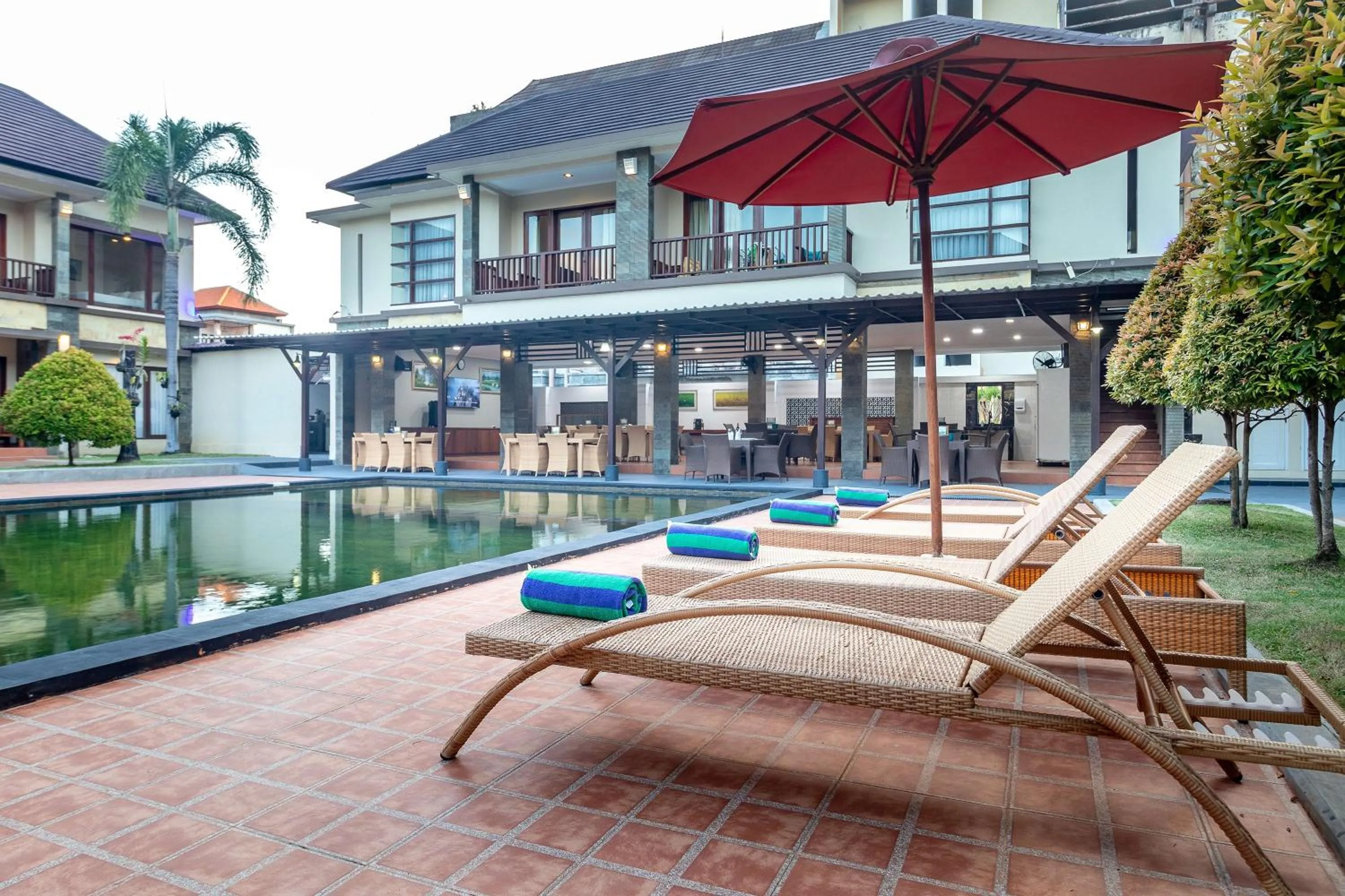 Swimming pool in Vidi Boutique Hotel