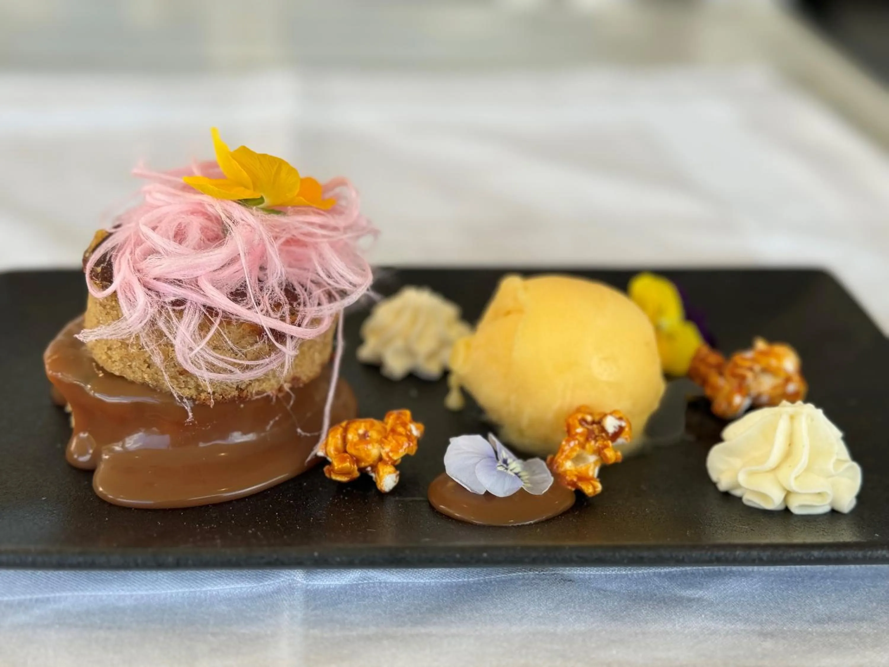 Restaurant/places to eat in International Hotel Wagga Wagga