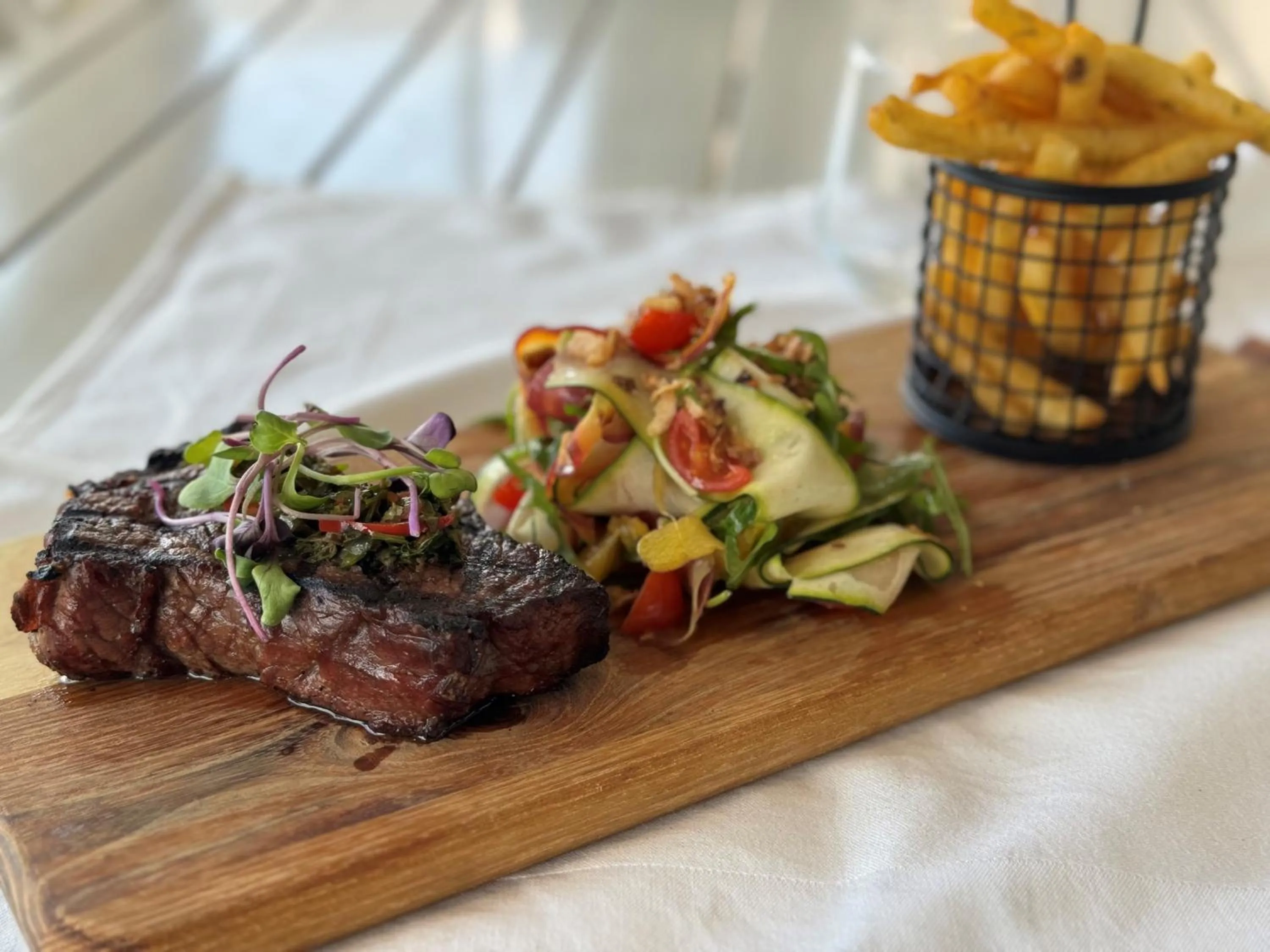 Restaurant/places to eat in International Hotel Wagga Wagga