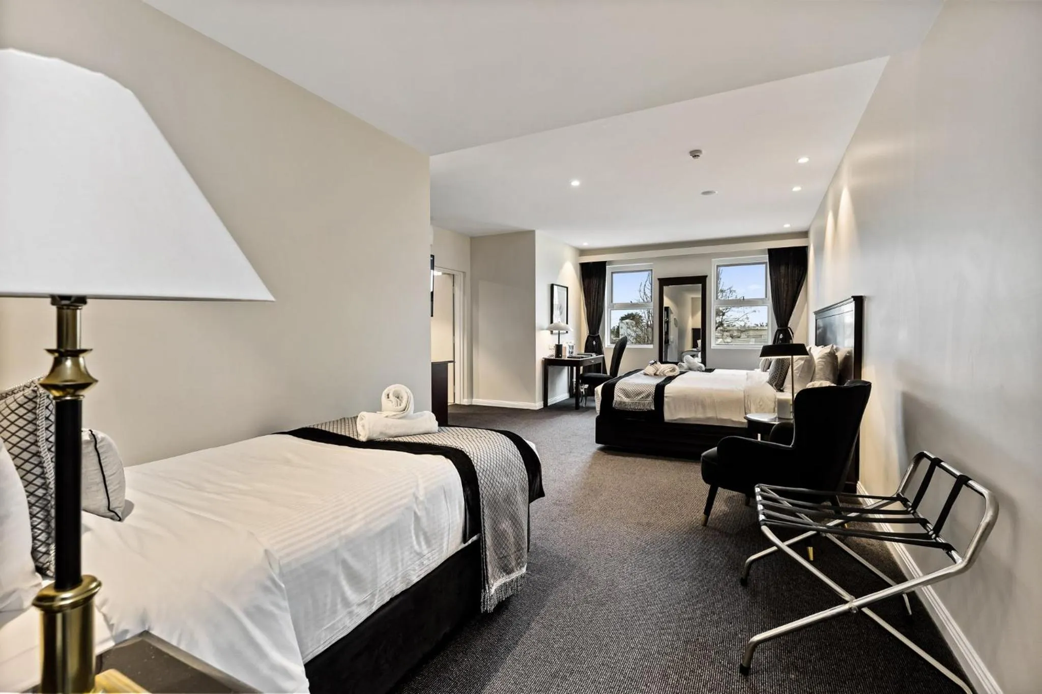 Bedroom, Bed in International Hotel Wagga Wagga