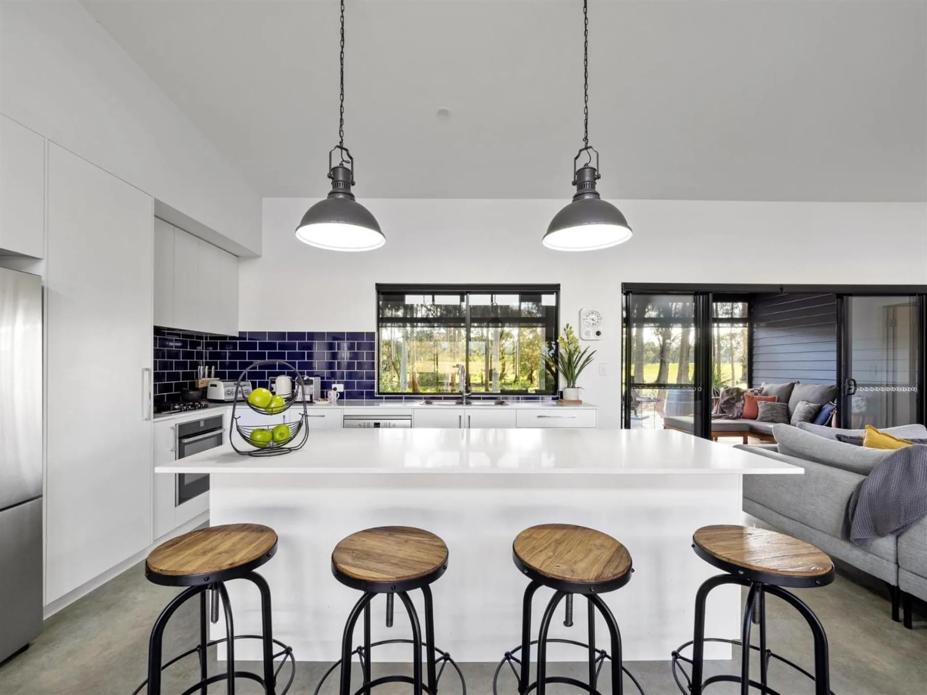 Vines & Stars - Amongst The Vines - Private Luxury