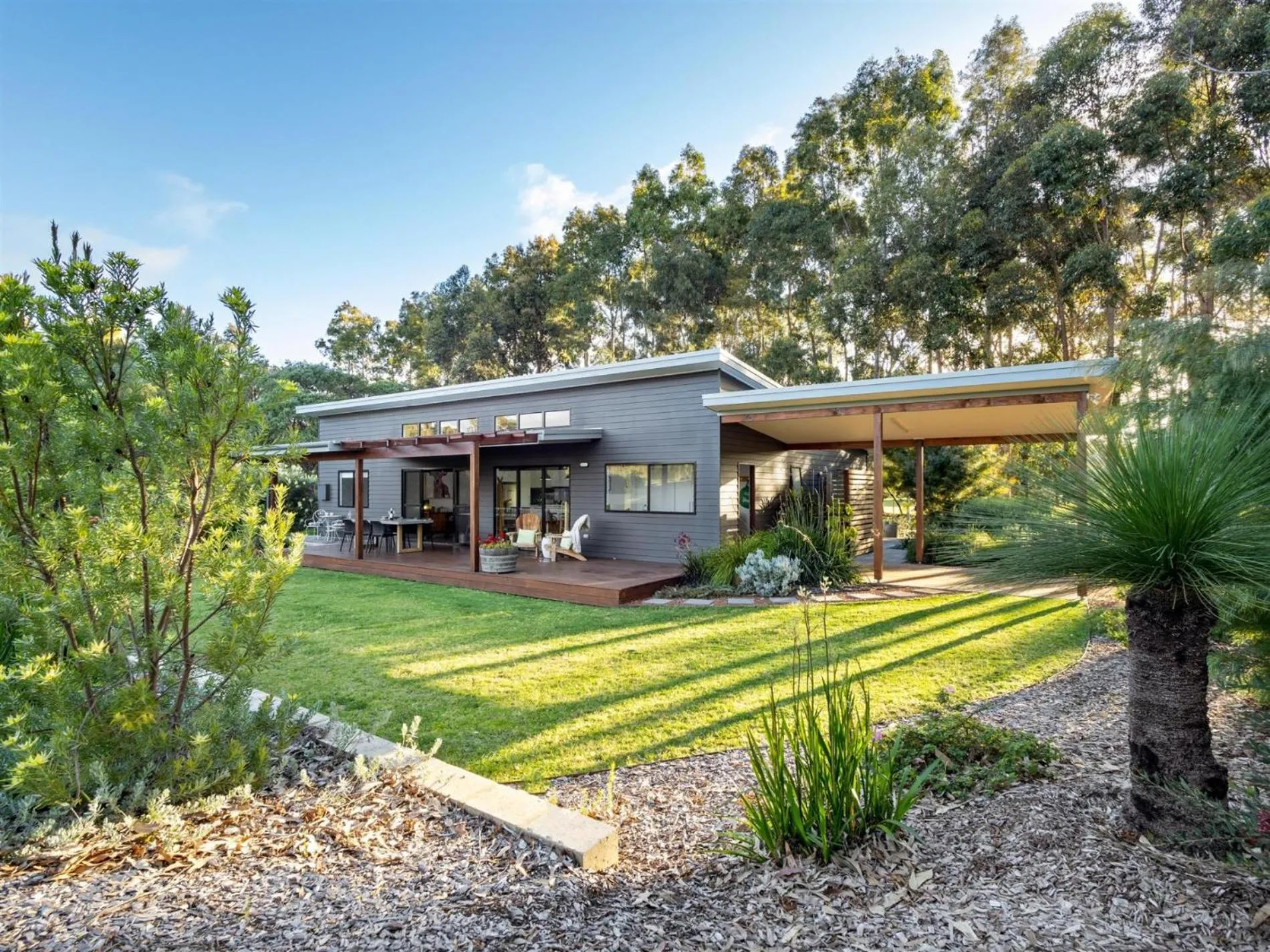 Vines & Stars - Amongst The Vines - Private Luxury
