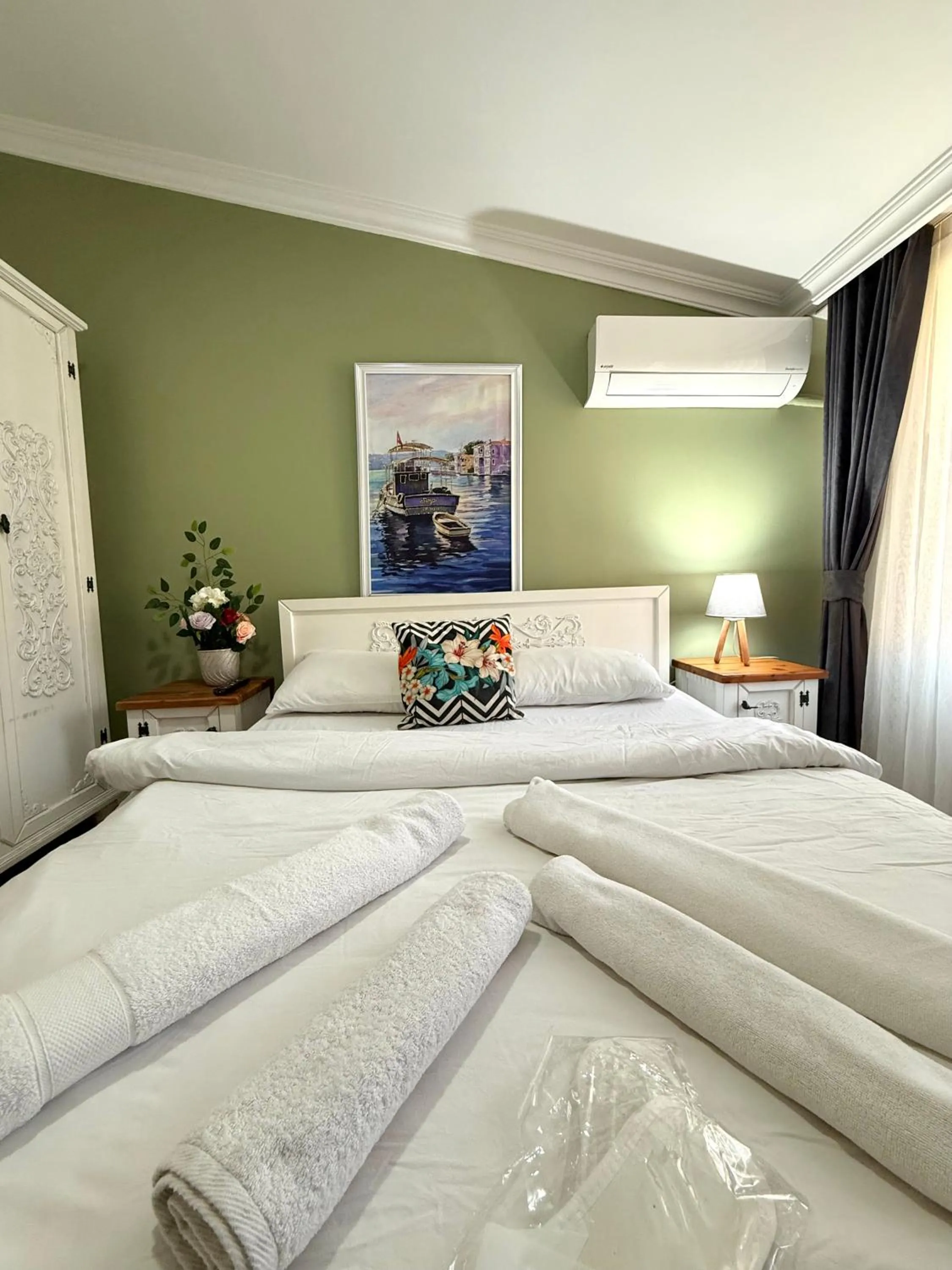 Bed in GV Suites Galata