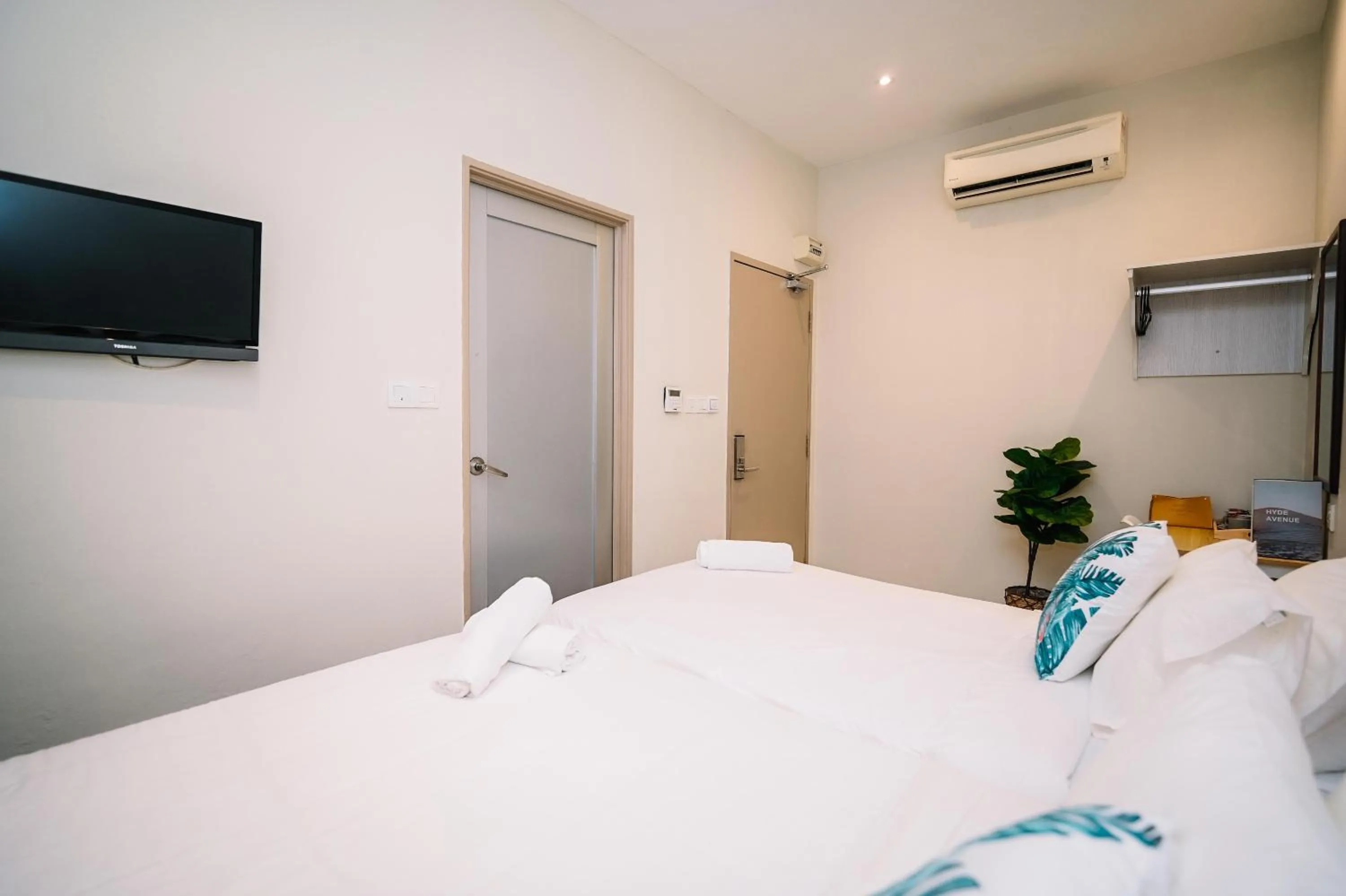 Bed in Swing & Pillows - KL Pekeliling formerly known as Swiss Cottage Hotel