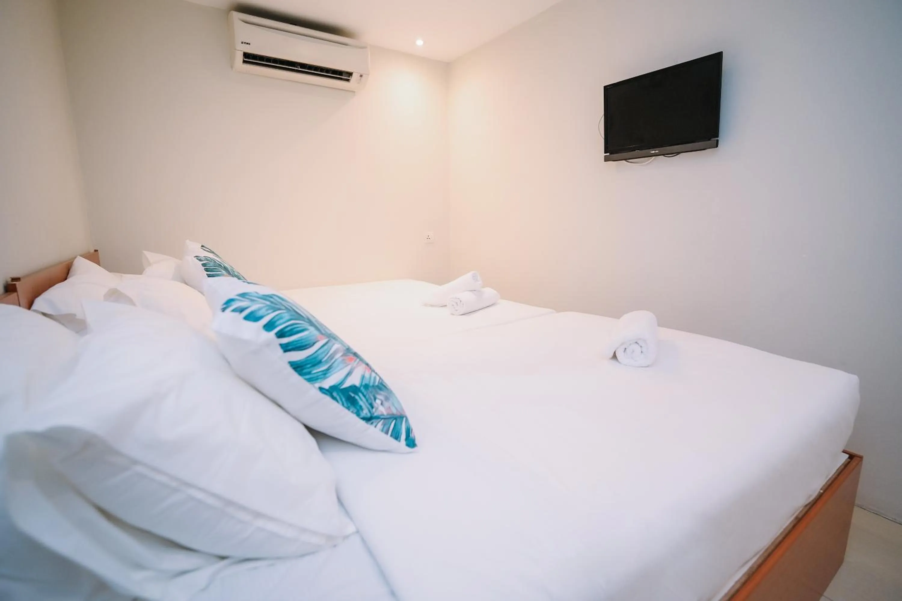 Bed in Swing & Pillows - KL Pekeliling formerly known as Swiss Cottage Hotel