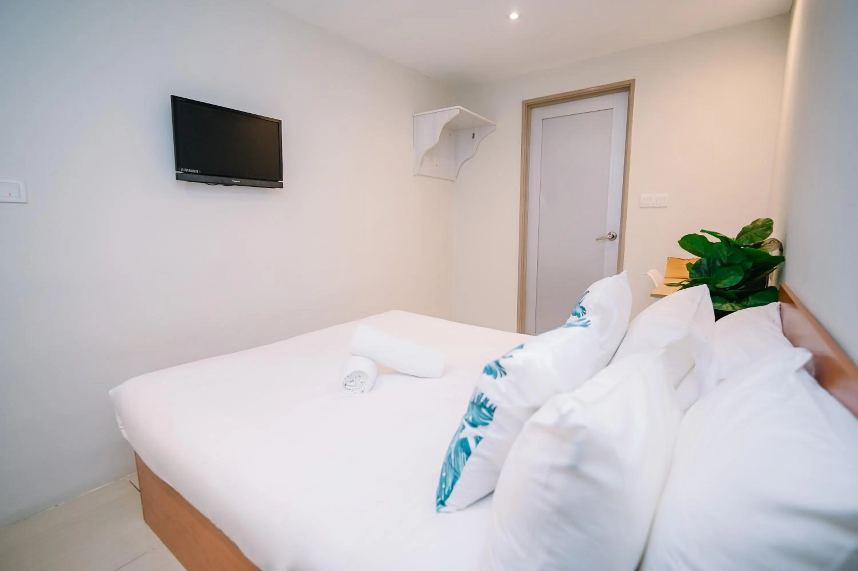 Bed in Swing & Pillows - KL Pekeliling formerly known as Swiss Cottage Hotel