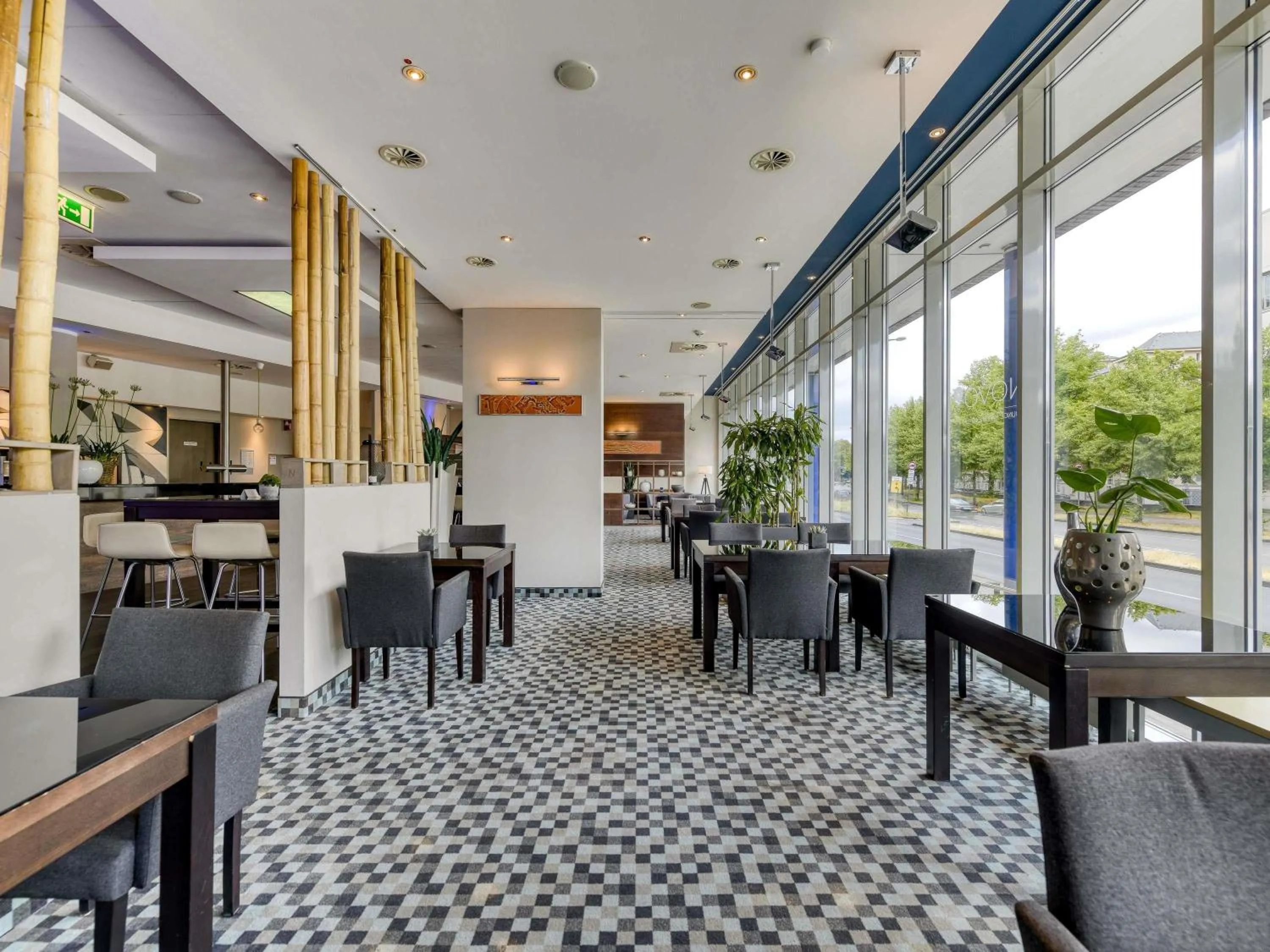 Lounge or bar in Novotel Köln City