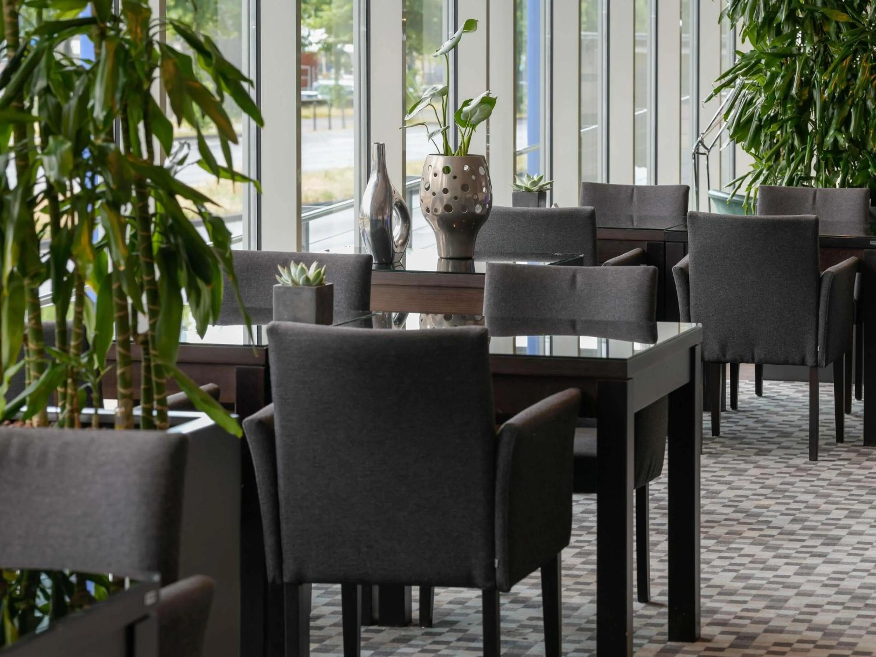 Restaurant/places to eat in Novotel Köln City