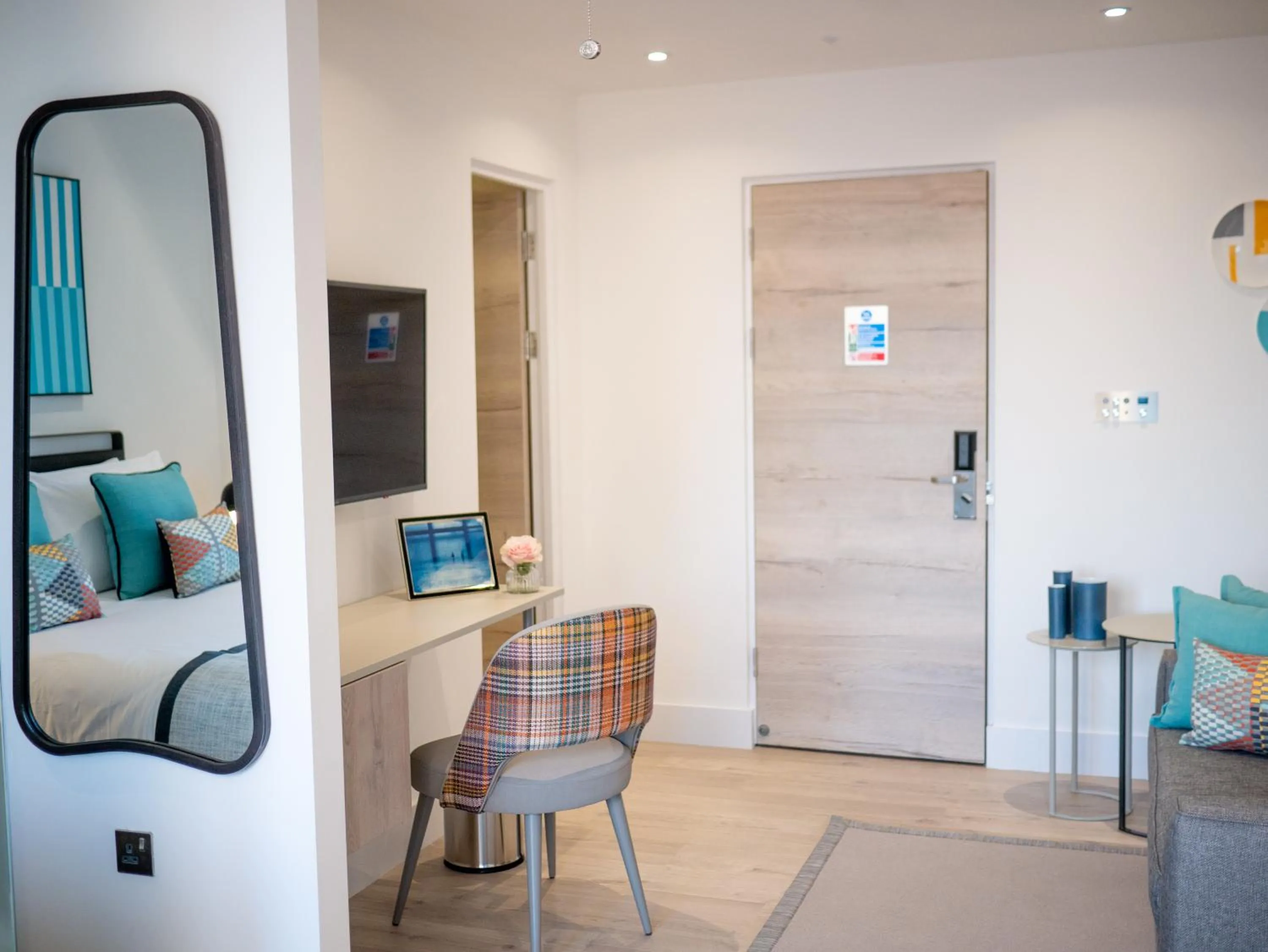 TV and multimedia in Q Square by Supercity Aparthotels