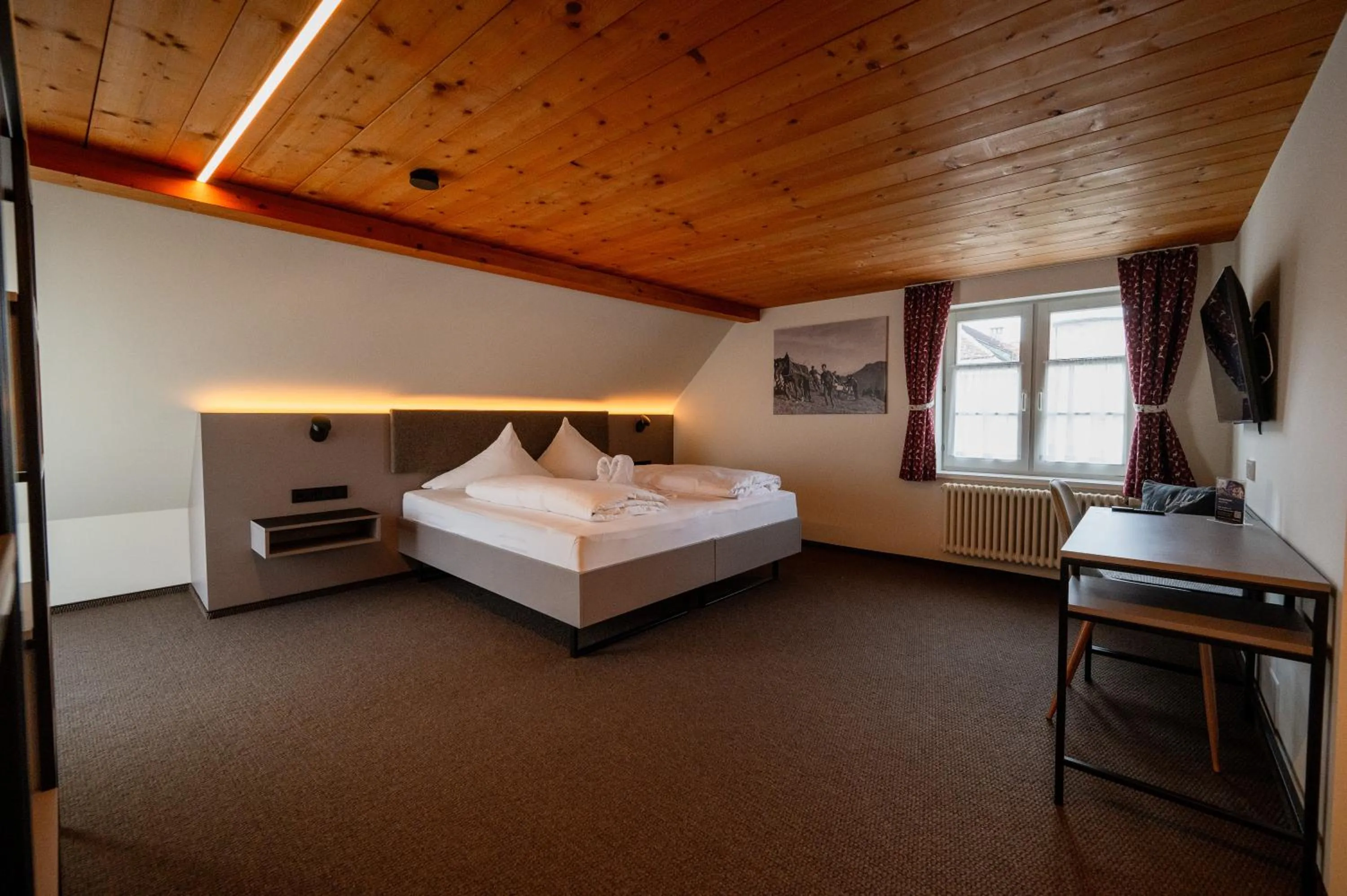 Photo of the whole room, Bed in Gasthaus Rössle
