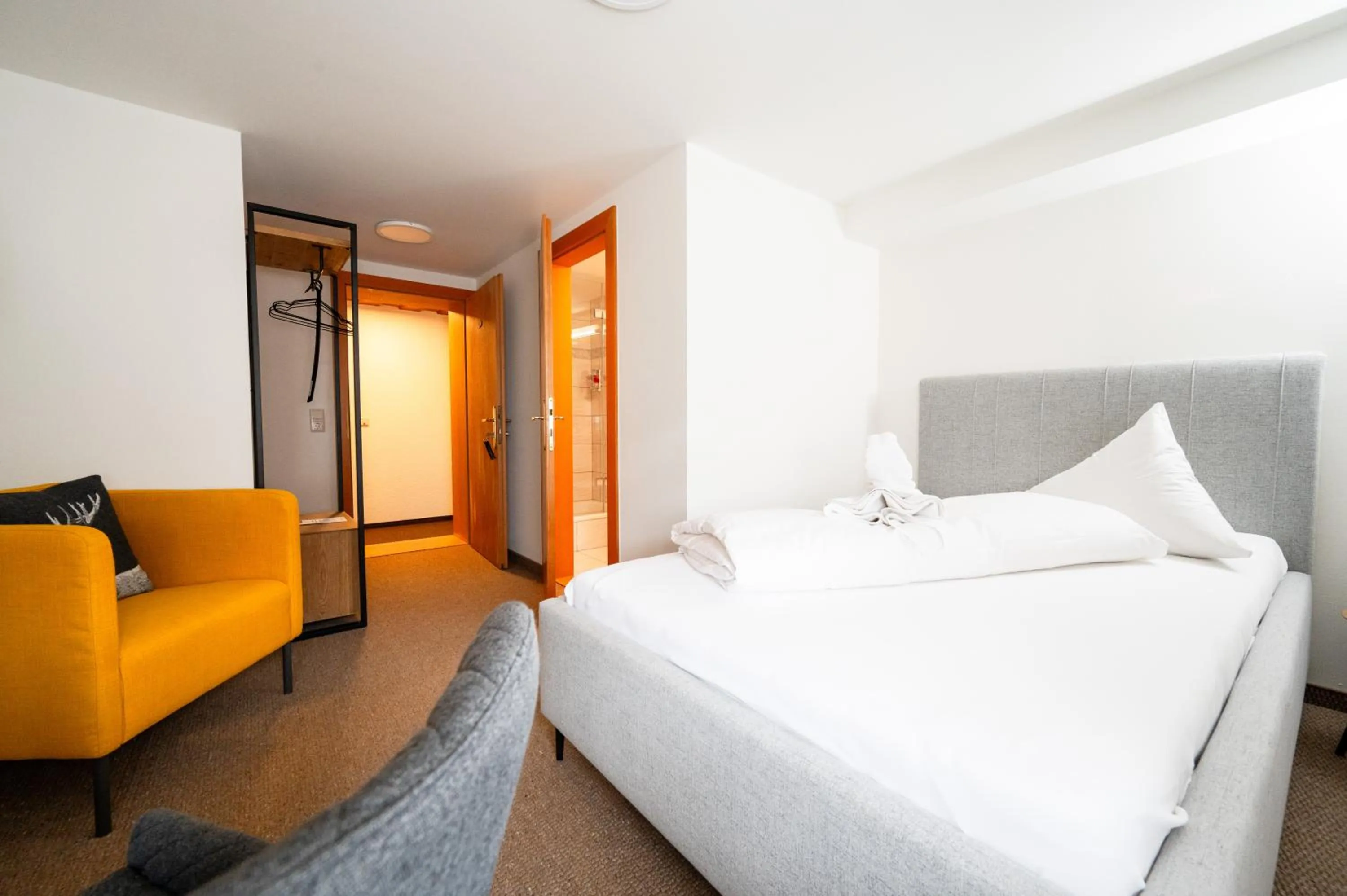 Photo of the whole room, Bed in Gasthaus Rössle